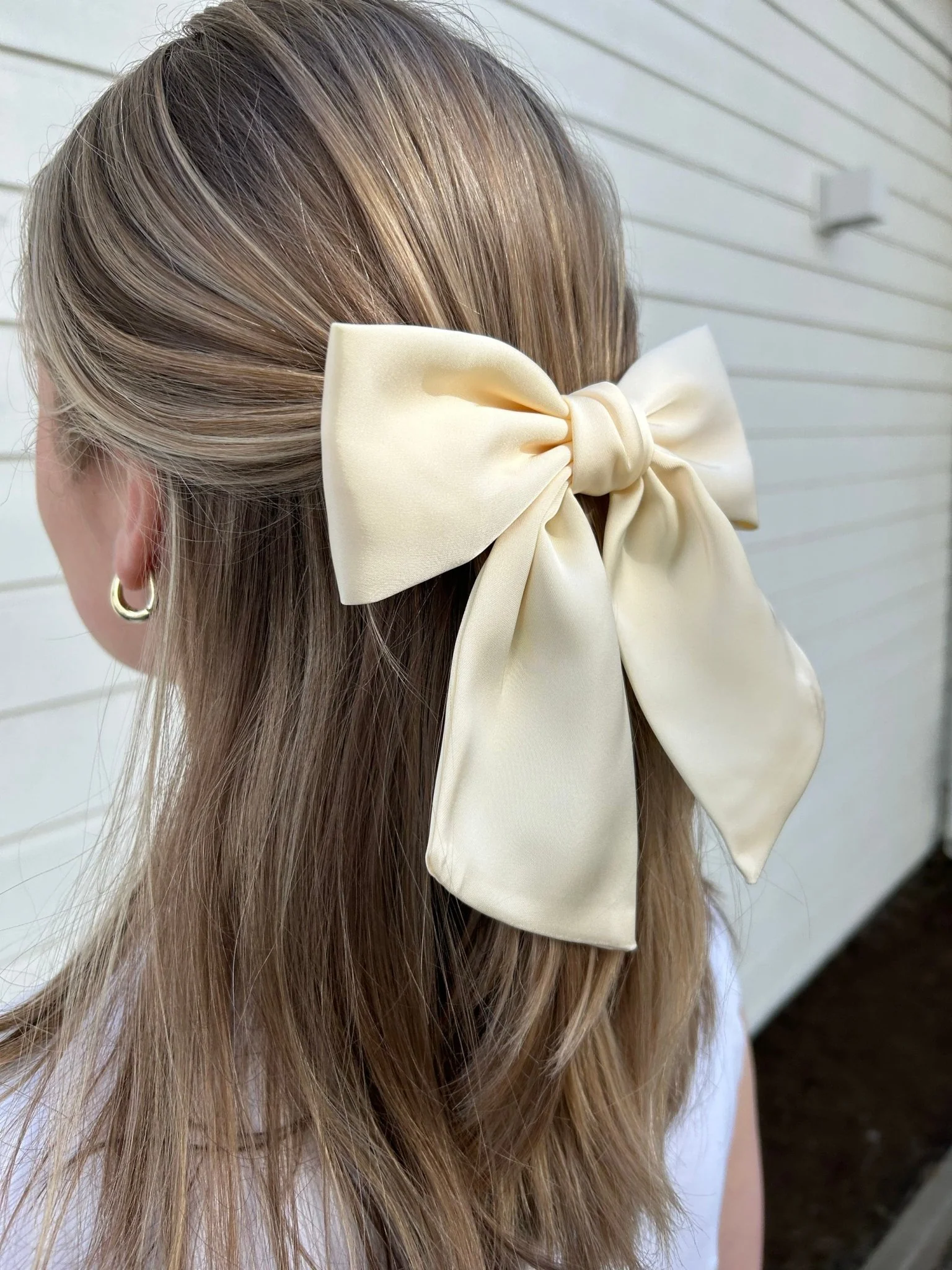 Smooth Bow Cream - Image 4