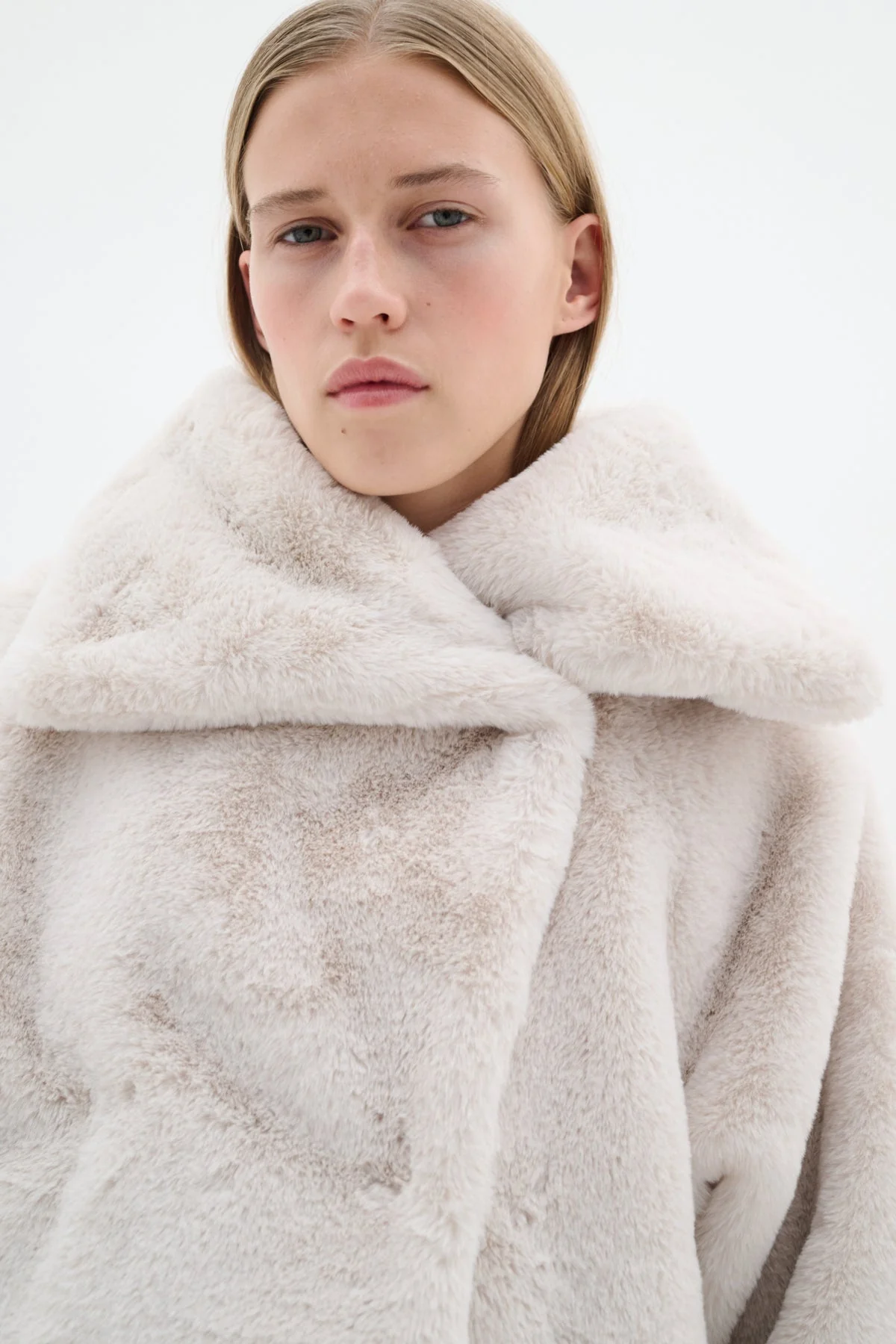 Yonekoiw Short Coat Haze - Image 7
