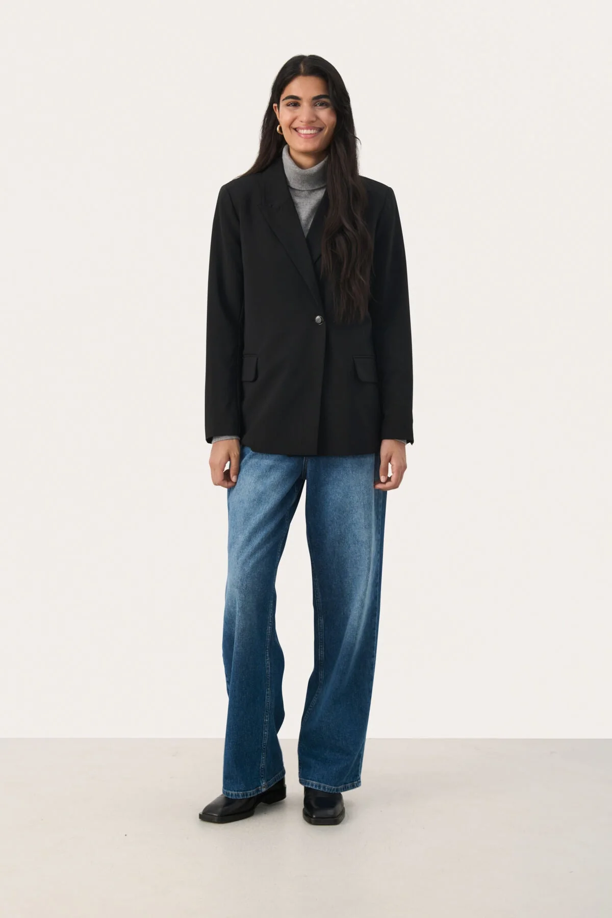 Malenapw Jacket Black - Image 3