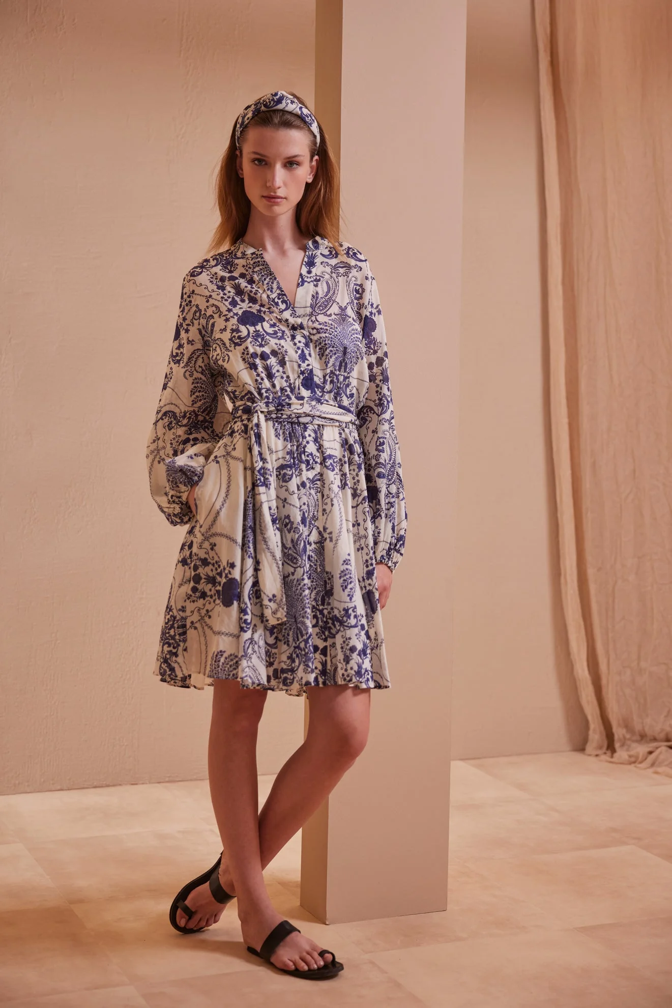 Megan Short Dress Offwhite / Blue - Image 3
