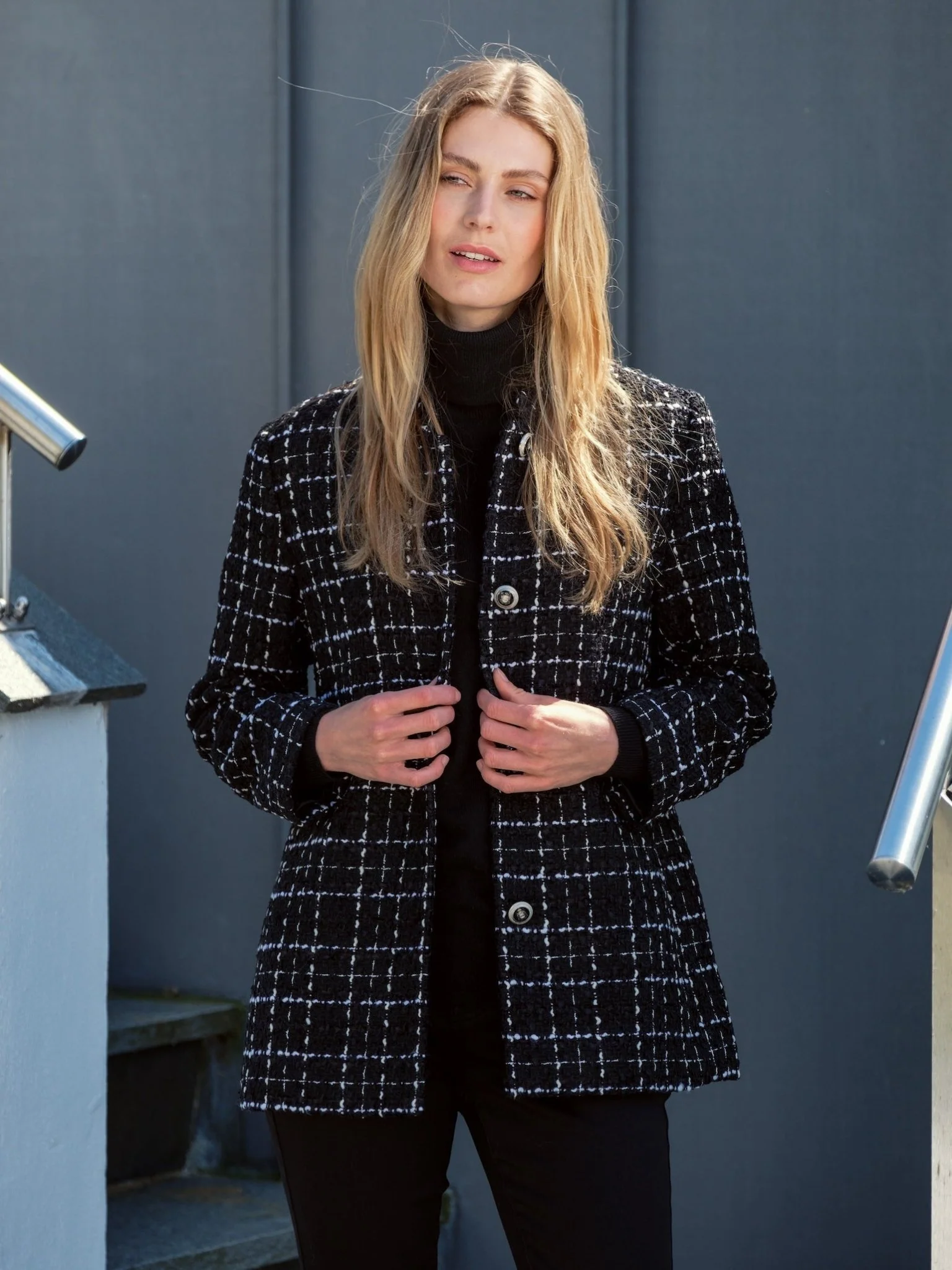 Sadie Blazer Black - Image 2