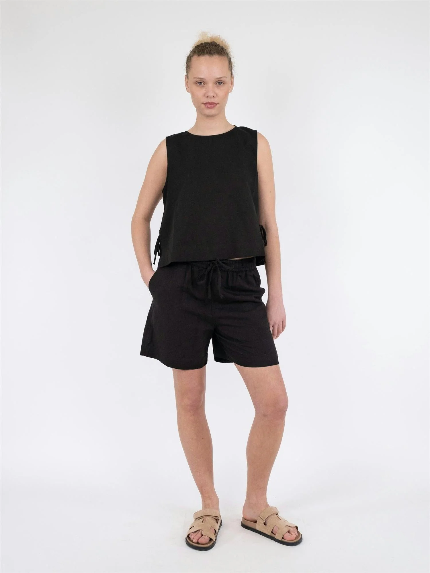 Shea Linen Shorts Black - Image 3