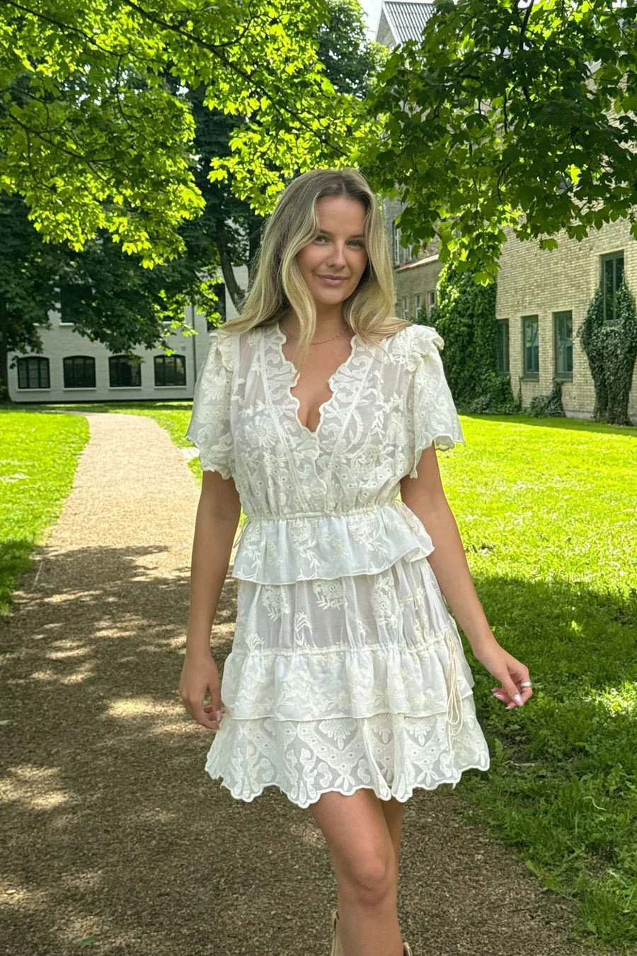 Ellinoric Lace Layer Dress Vintage White - Image 5
