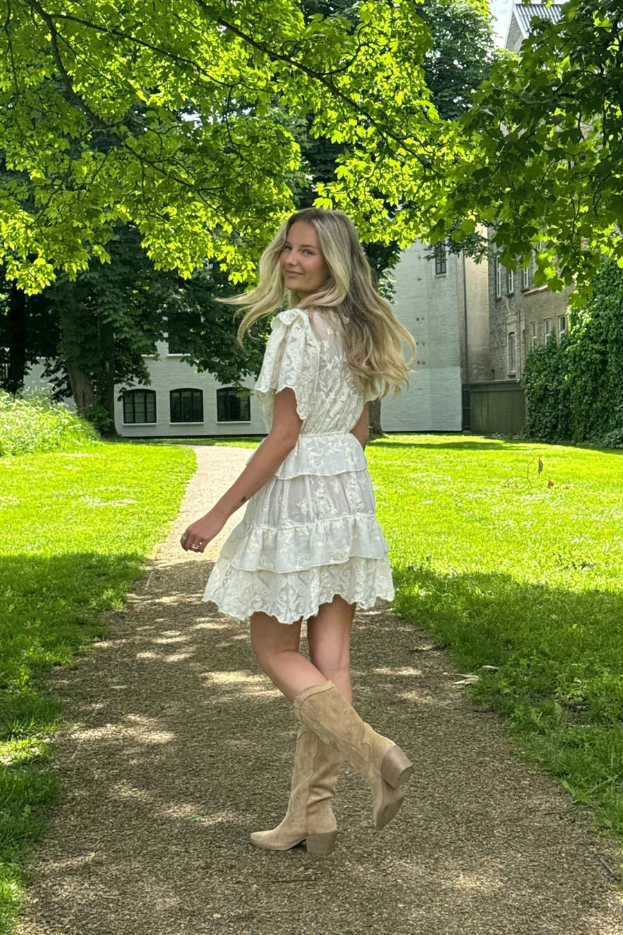 Ellinoric Lace Layer Dress Vintage White - Image 6
