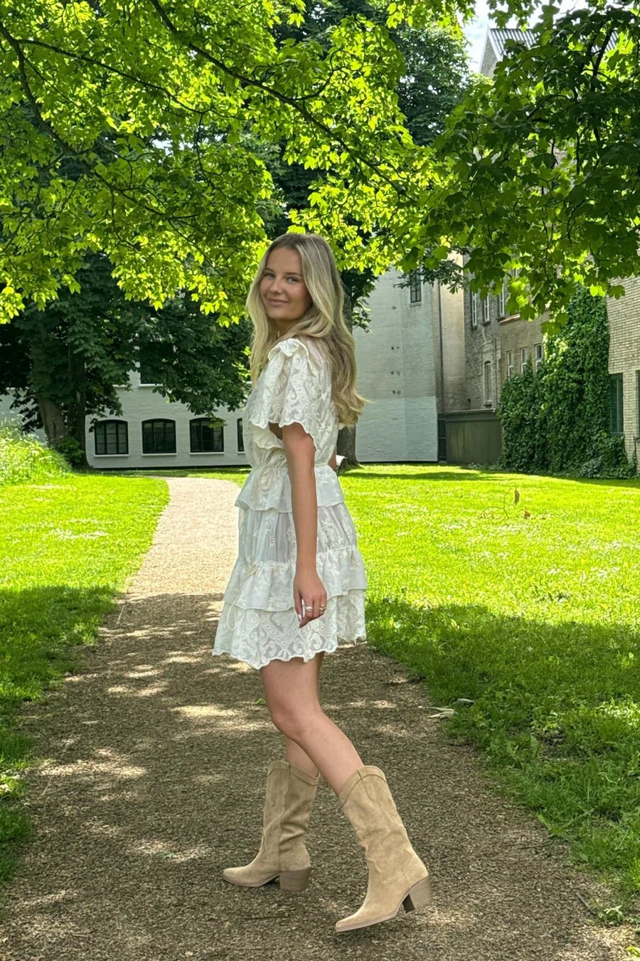 Ellinoric Lace Layer Dress Vintage White - Image 8