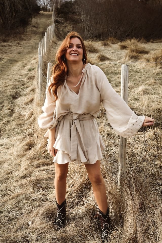 Breezy Blouse Beach Beige - Image 3