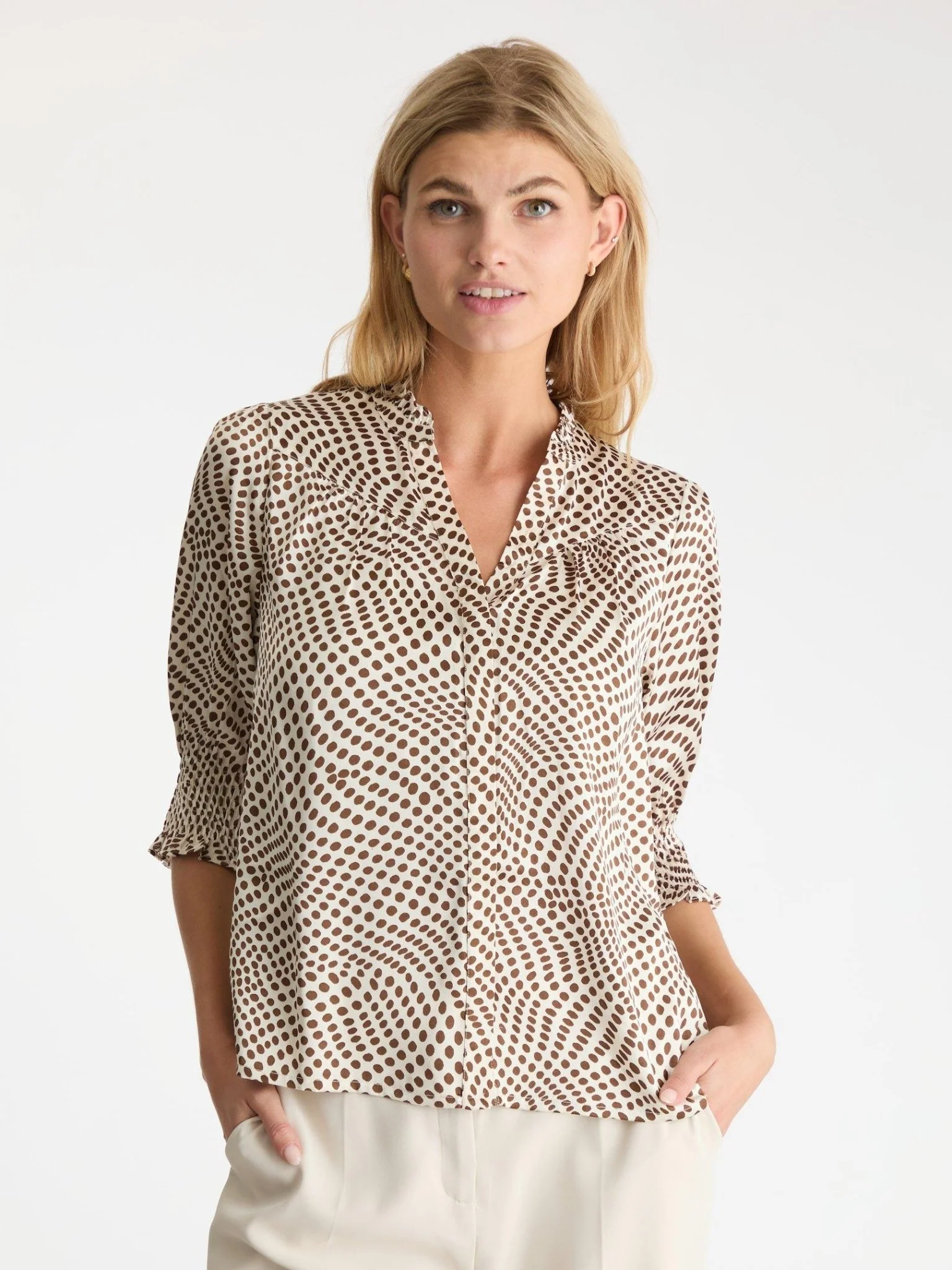 Diana Vibrant Dot Blouse Brown - Image 3