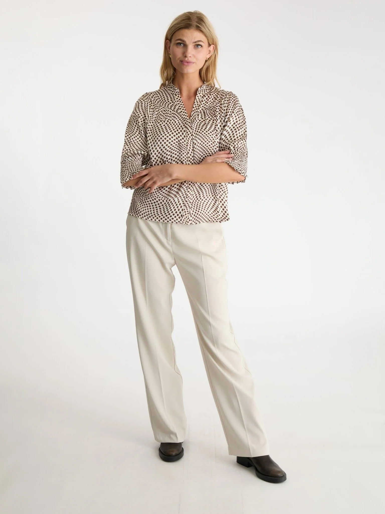 Diana Vibrant Dot Blouse Brown - Image 5