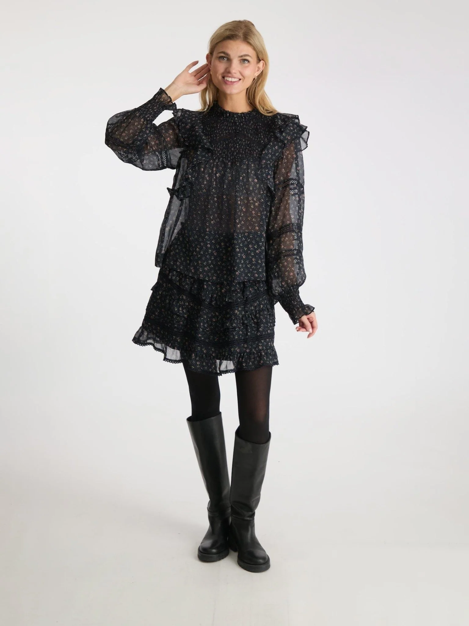 Donna Mini Rose Skirt Black - Image 2