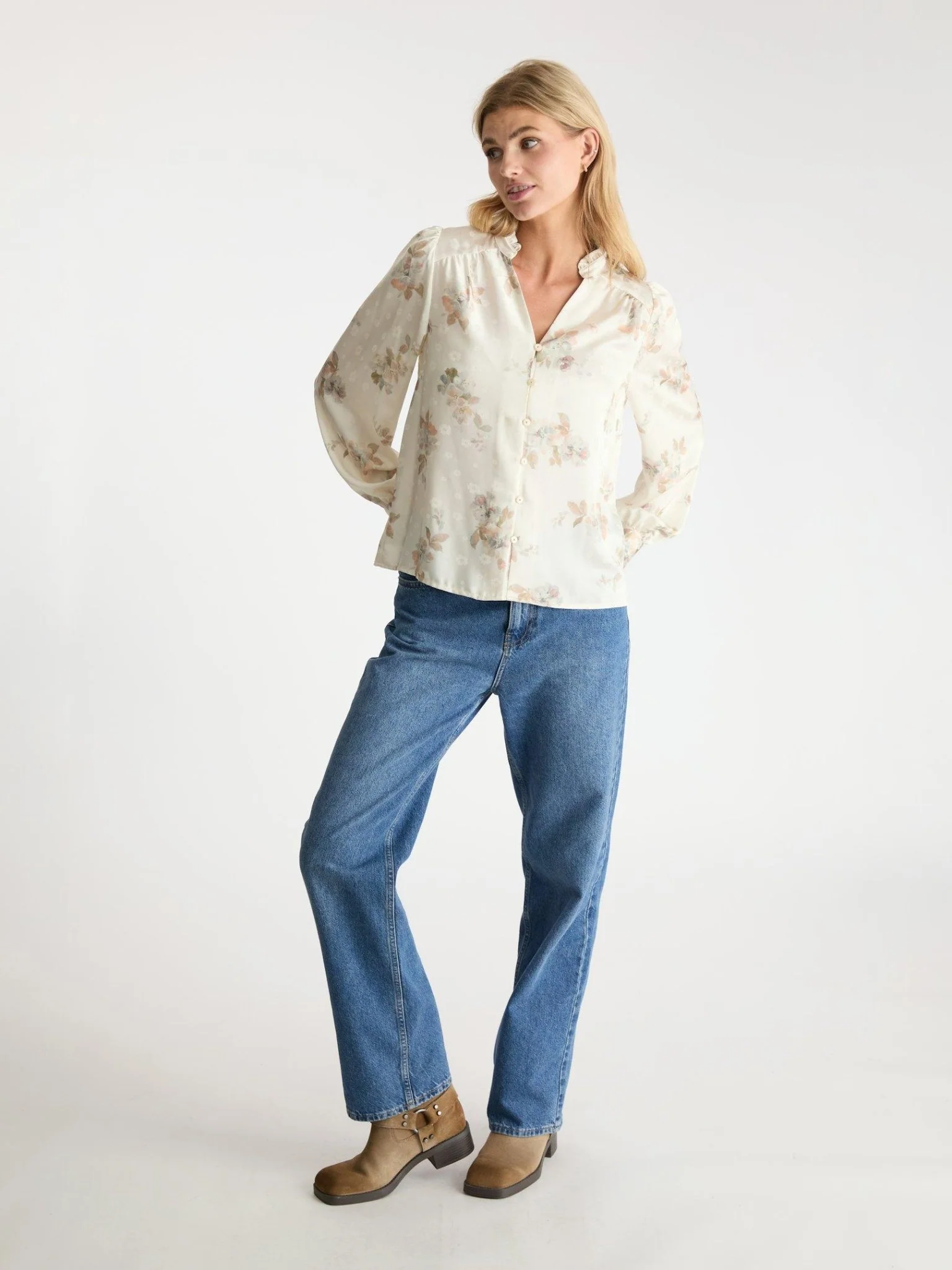Massima Soft Blossom Blouse Creme - Image 3