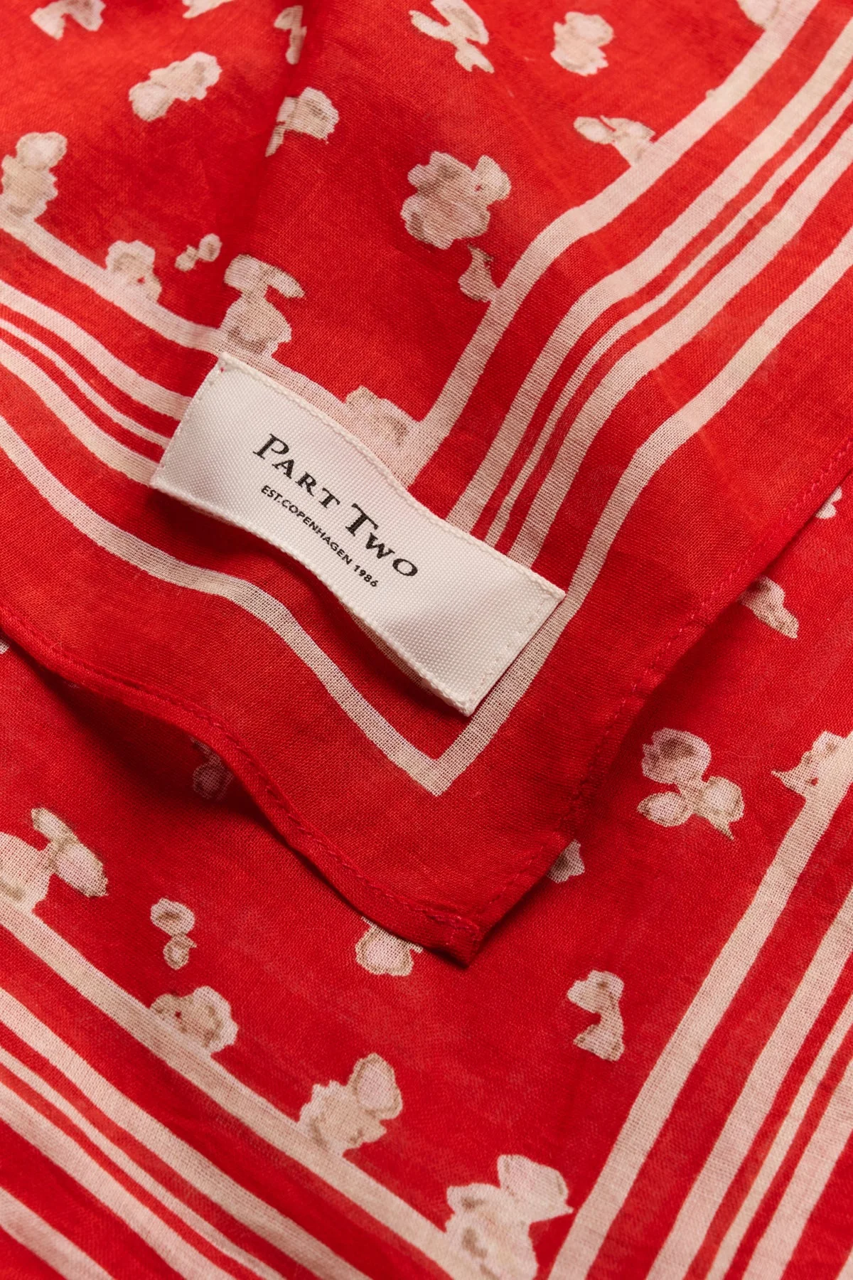 Phipw Scarf Red Mars Blurred Flower - Image 5