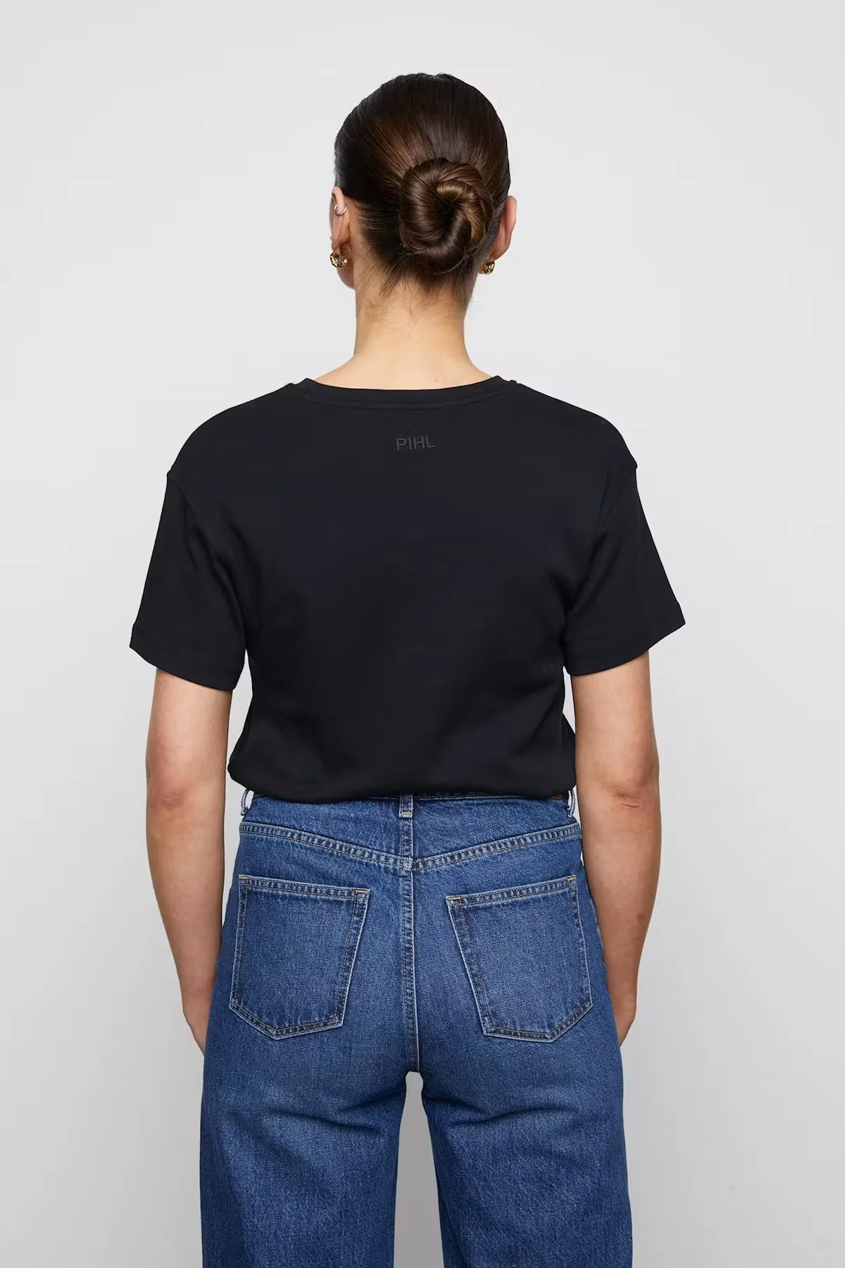 Ember Tee Black - Image 4