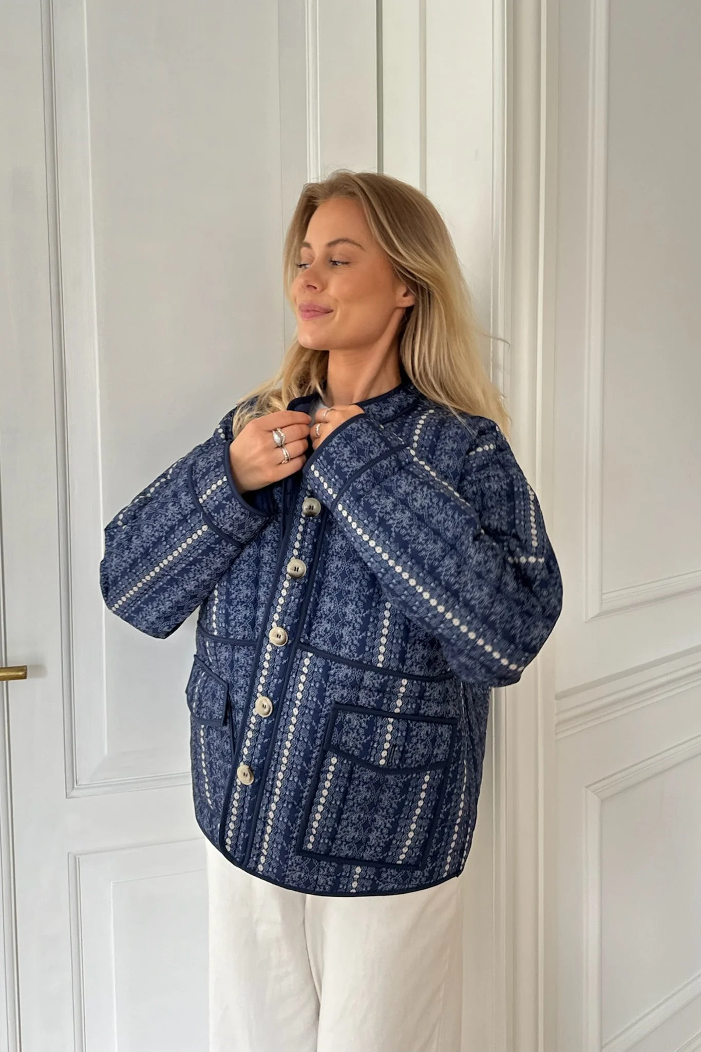 Emmyic Quilted Jacket Navy Flower Print - Image 5
