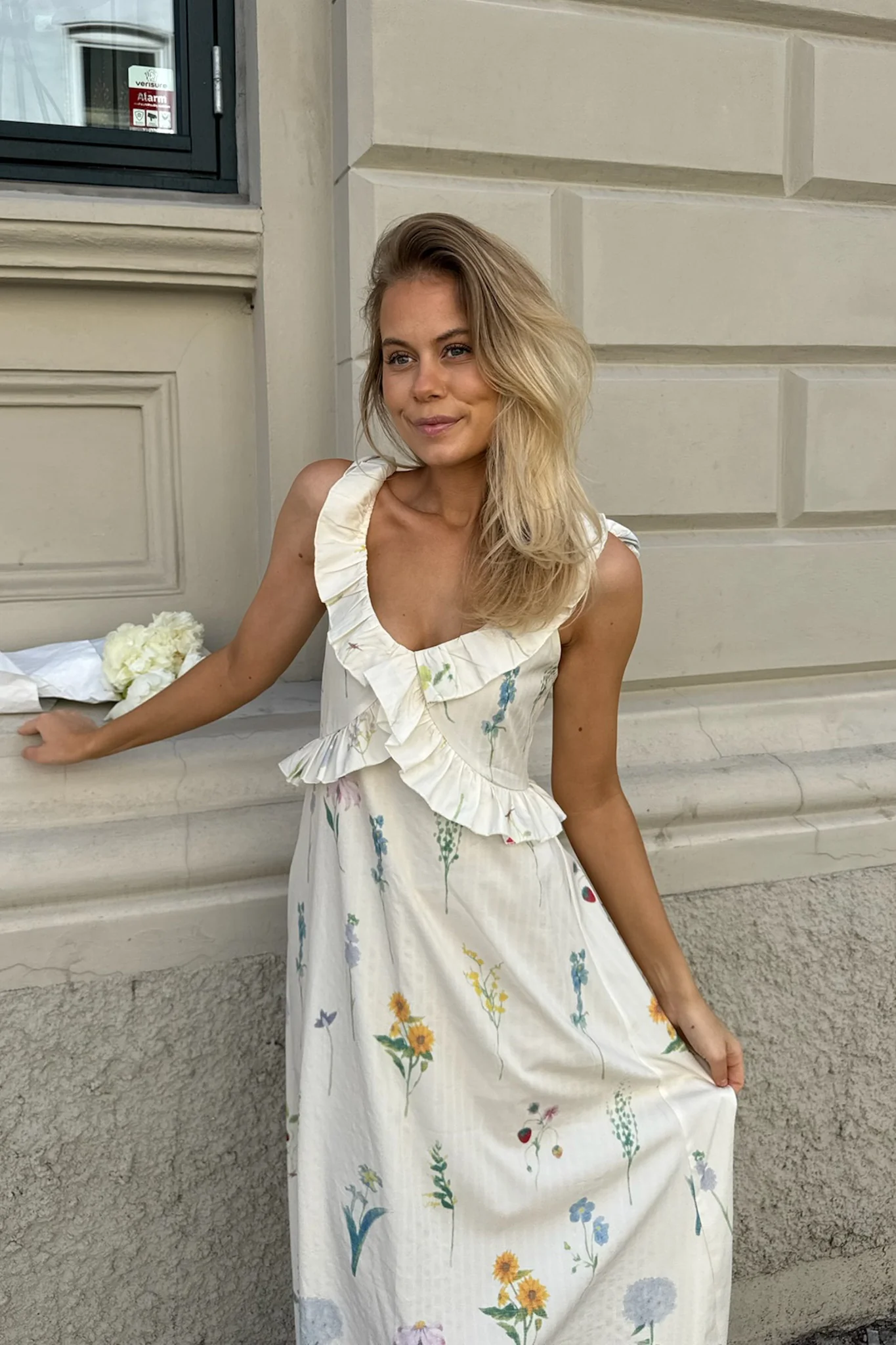 Melba Dress Off White Flower Print - Image 6