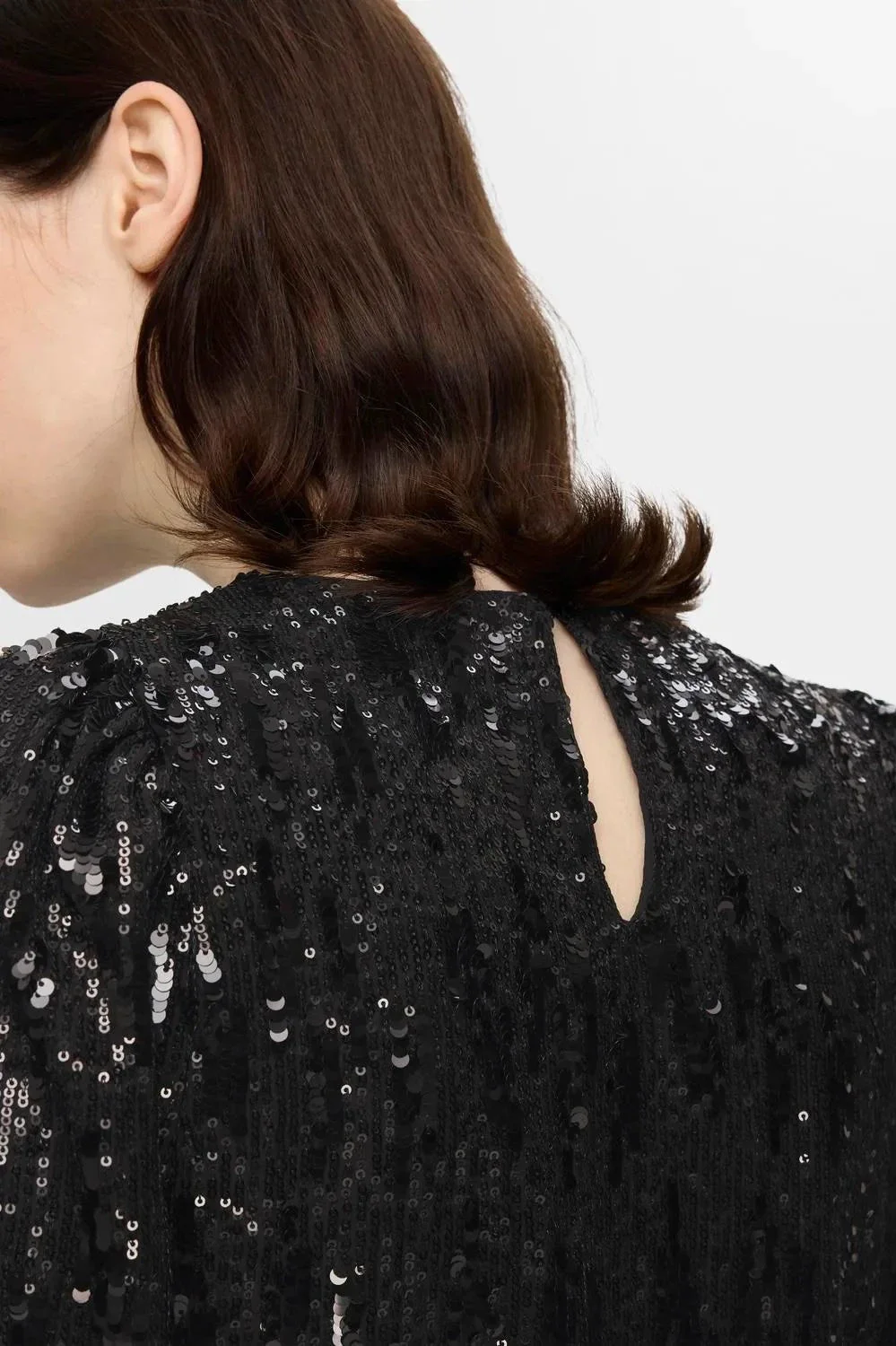 Ari-Colyn Ls Short Sequins Dress Black - Image 7
