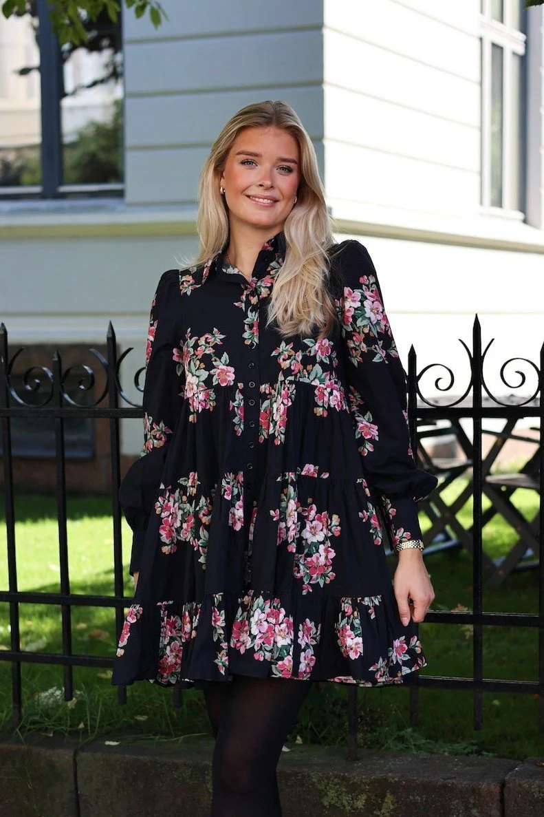 Poplin Tiered Dress Apple Blossom - Image 4