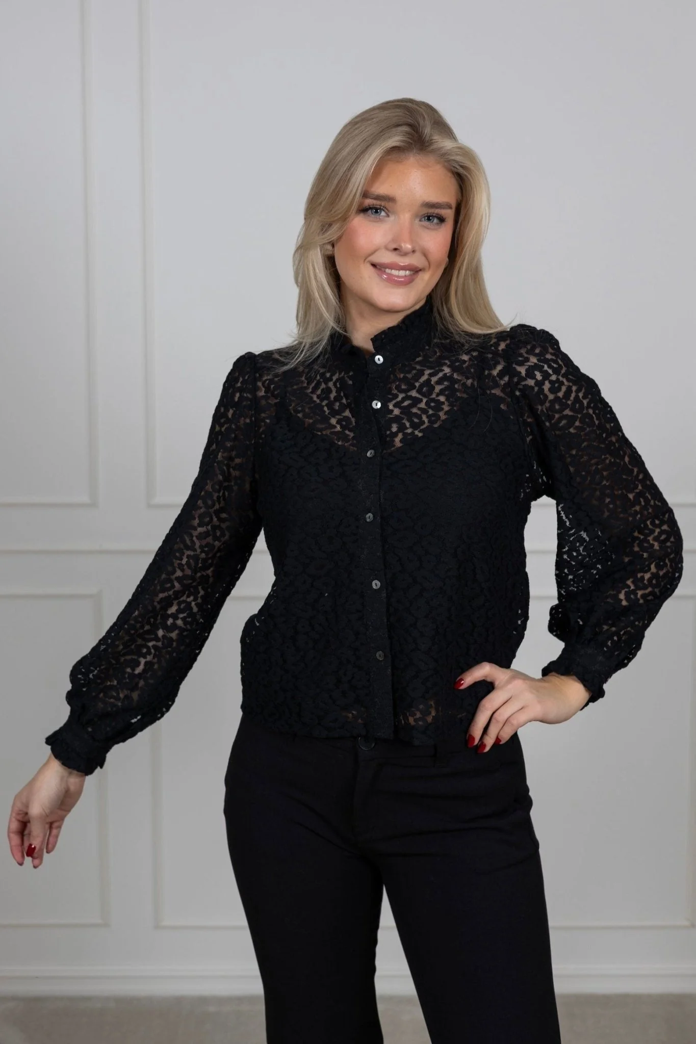 Lanna Blouse Noir - Image 3