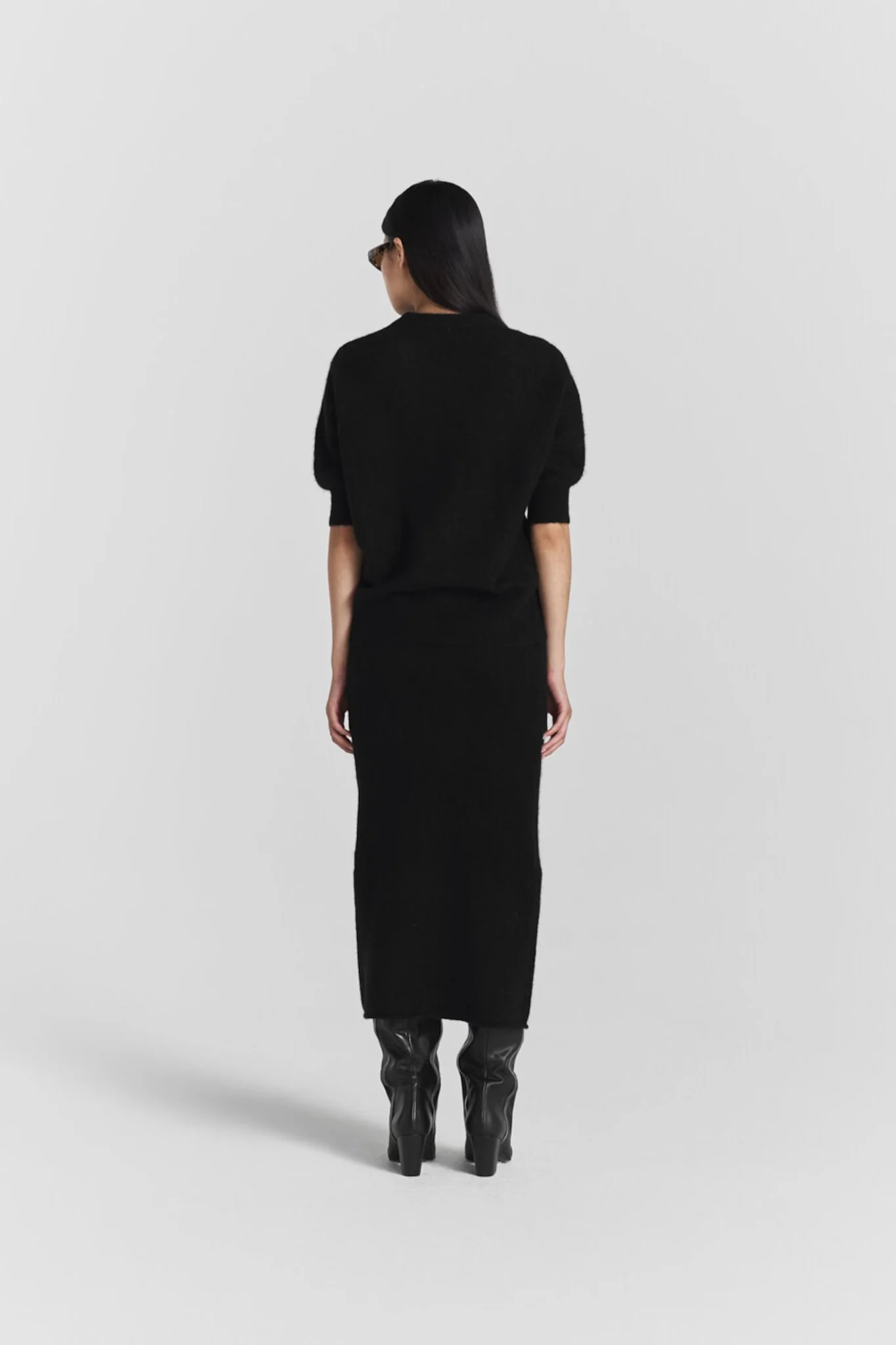 Remi Sweater Black - Image 8