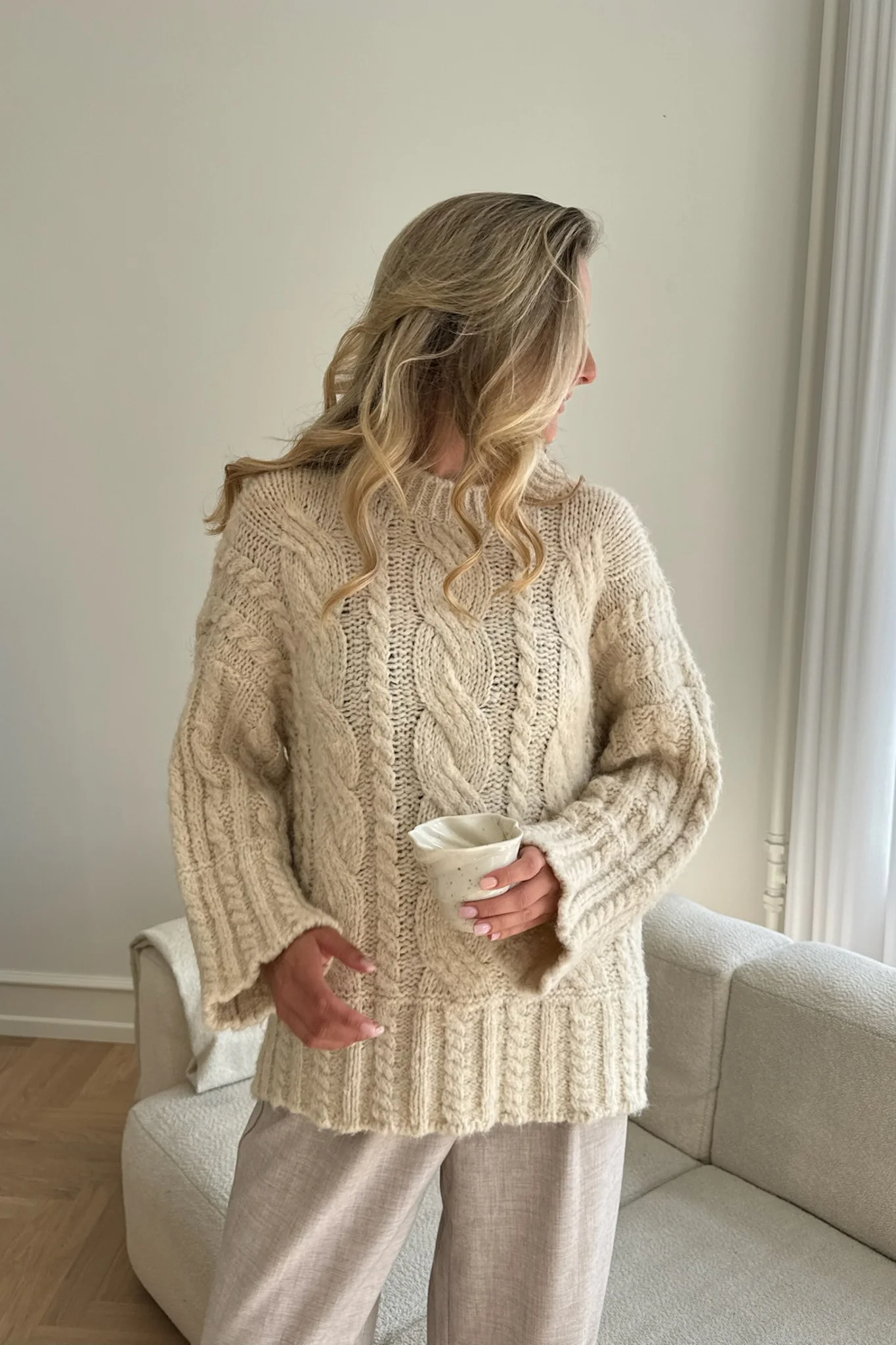 Kiki Sweater Off White - Image 4