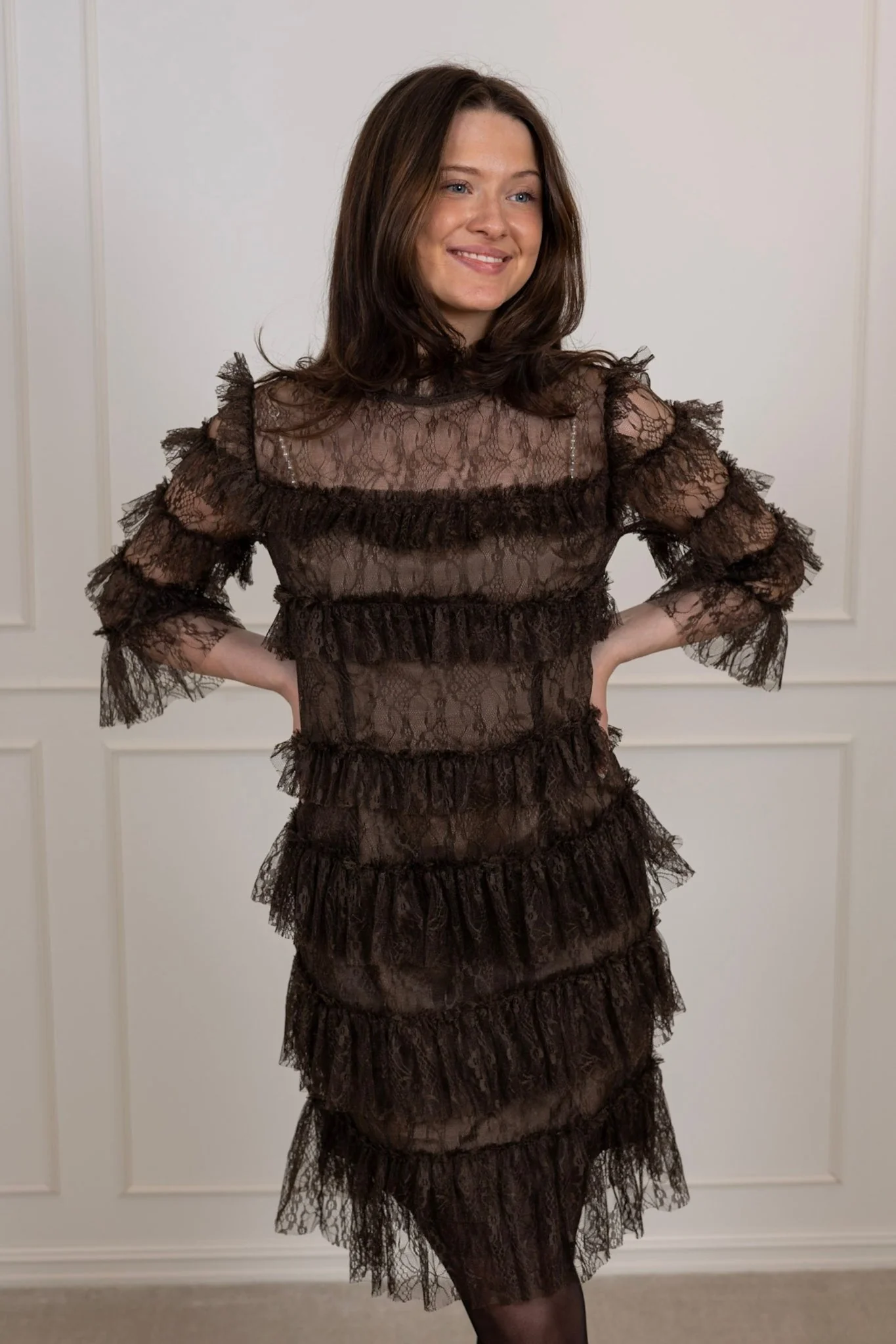Carmine Frill Lace Mini Dress Chocolate - Image 3