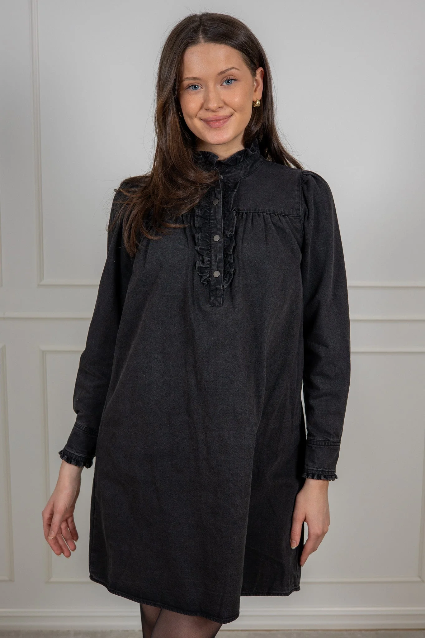 Ava Denim Dress Black - Image 4