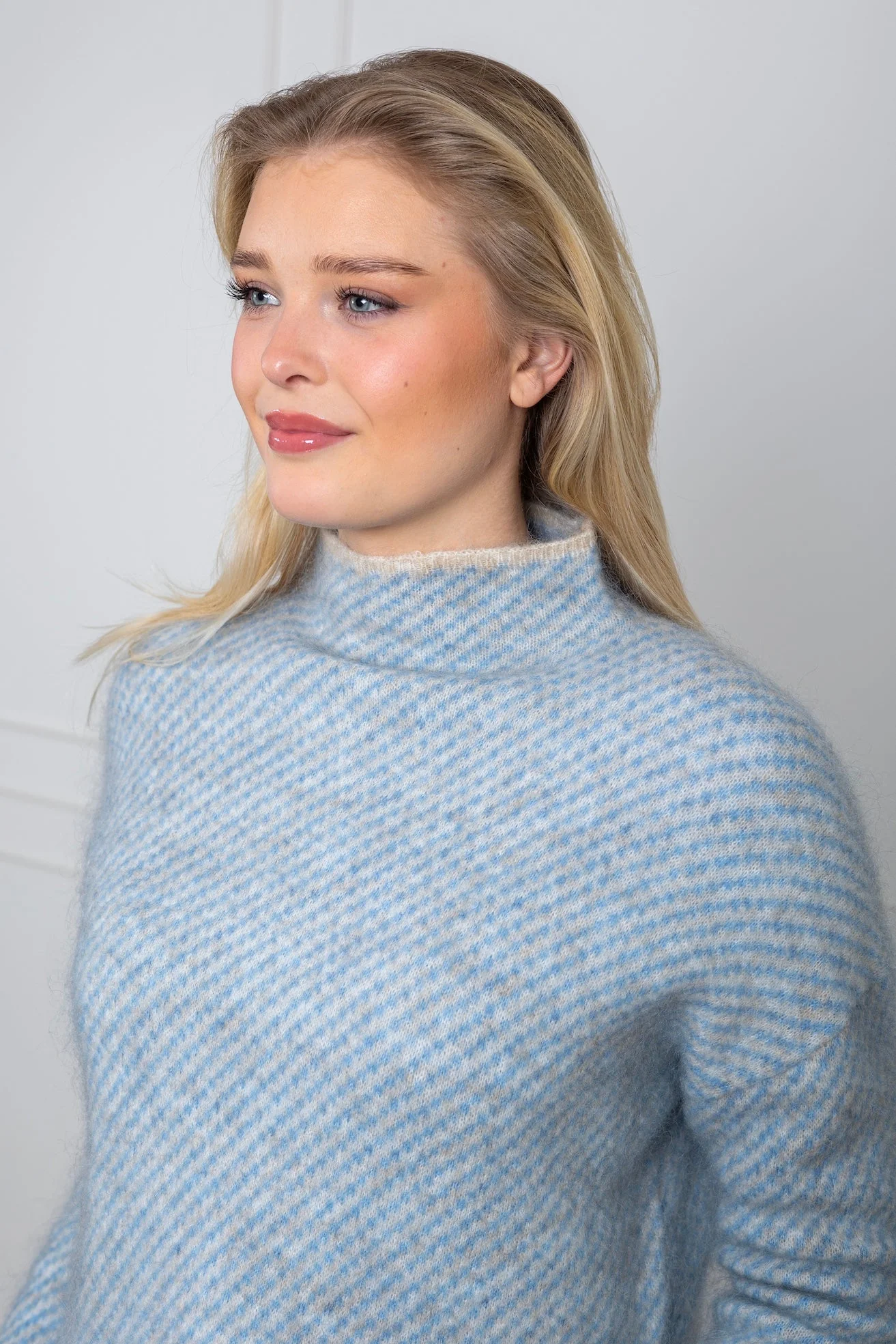 Capella Knit T-Neck Marina - Image 6