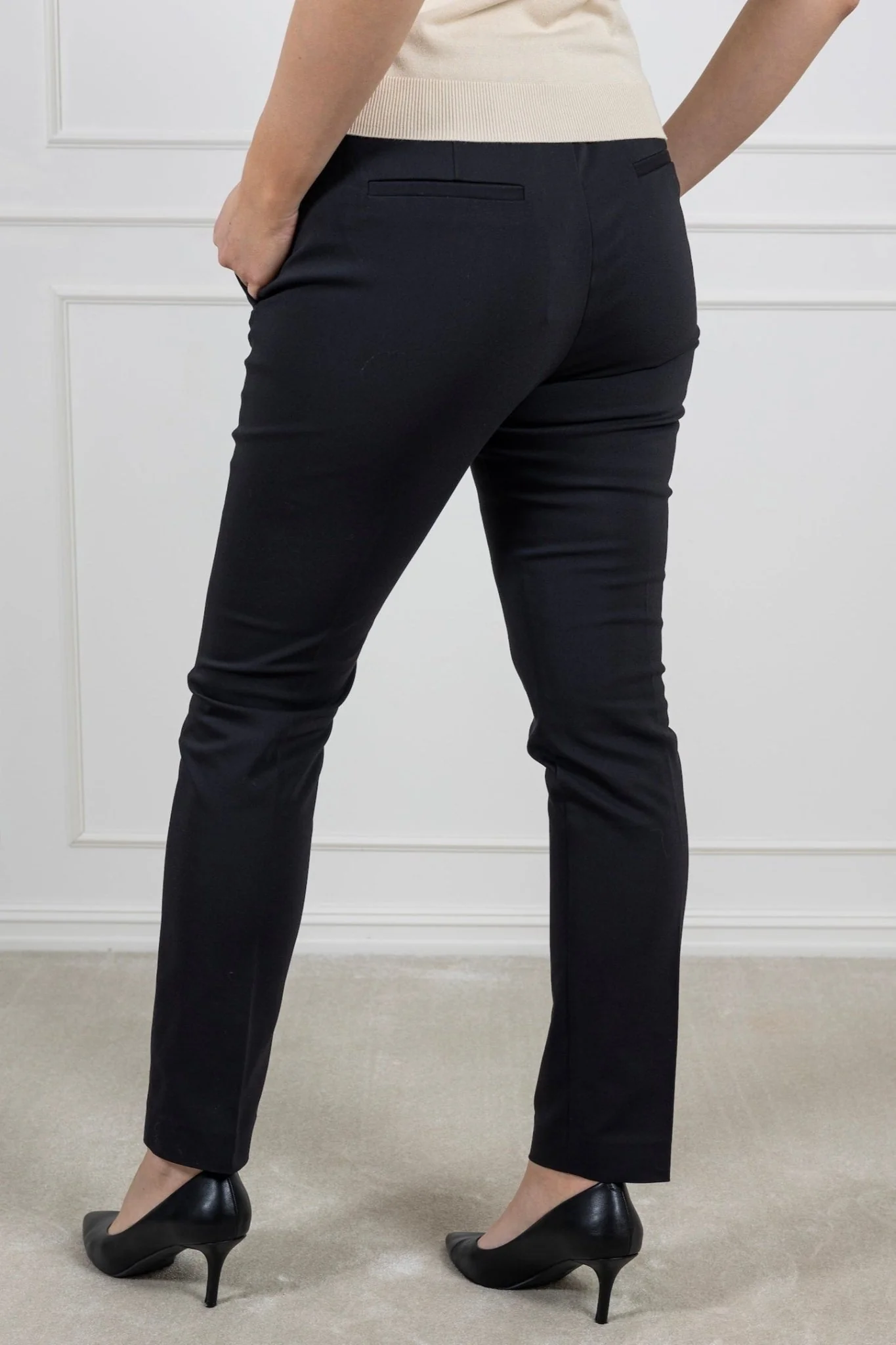 Zellaiw Flat Long Beltloops Black - Image 3