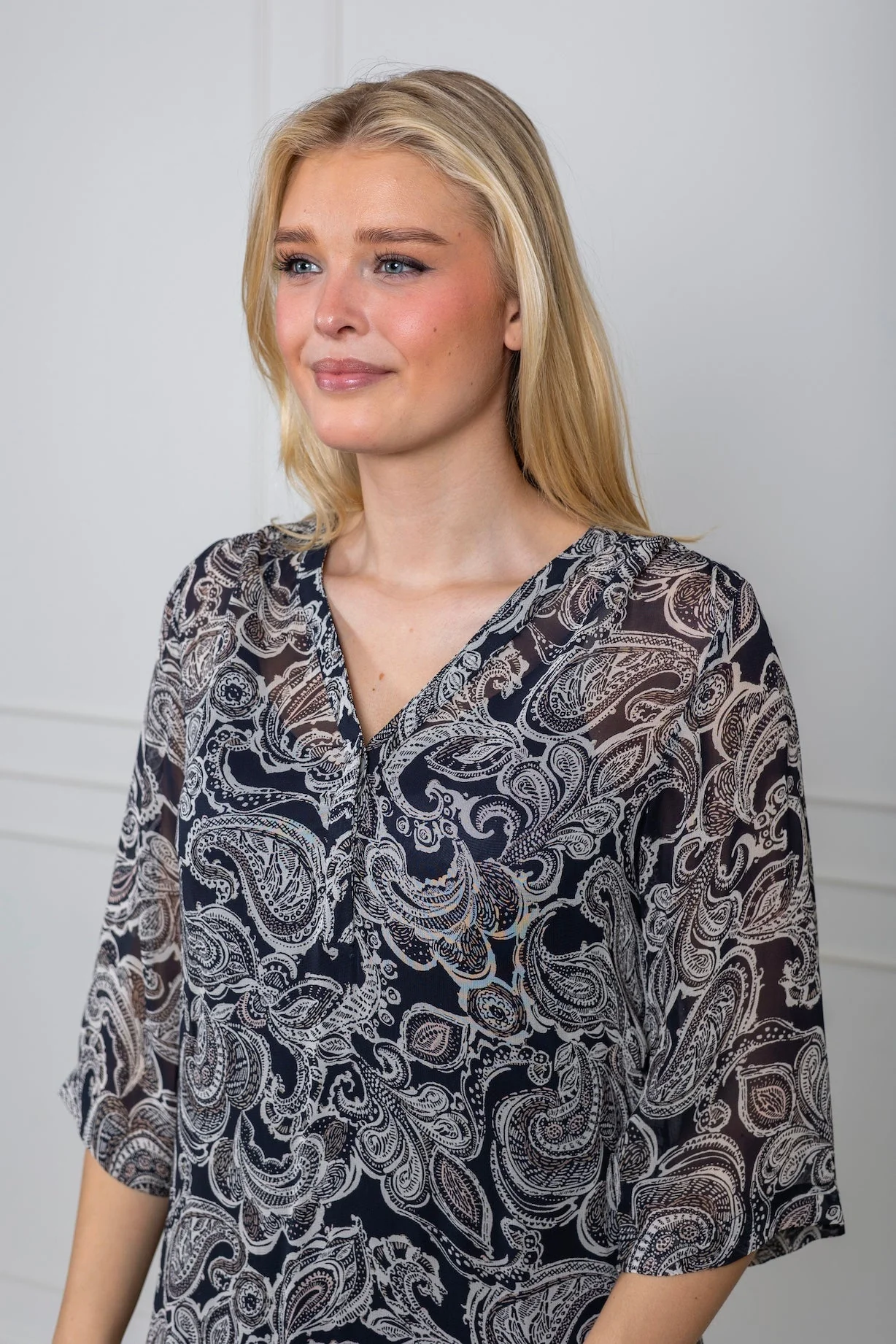 Berit Dress After Midnight Paisley Print - Image 5
