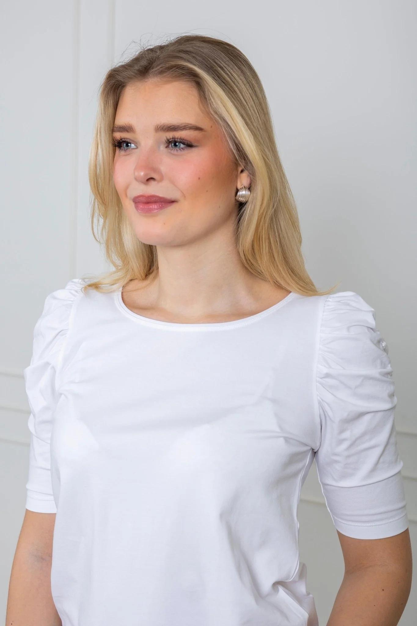 Adrienne T-Shirt White - Image 5