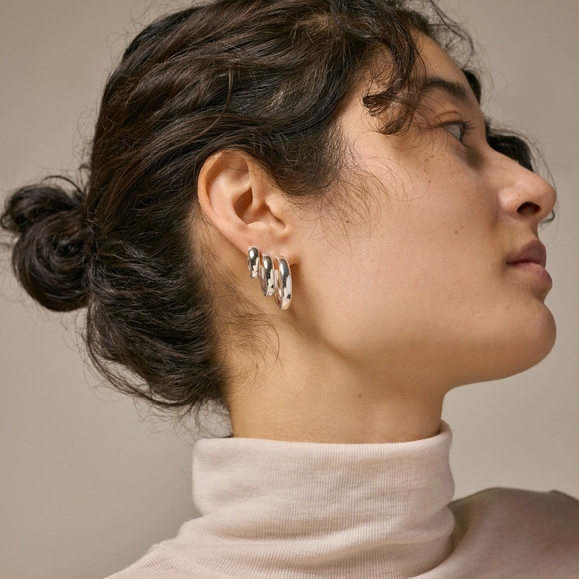 Classic Wide 25 Mm Earrings Silver - Image 3