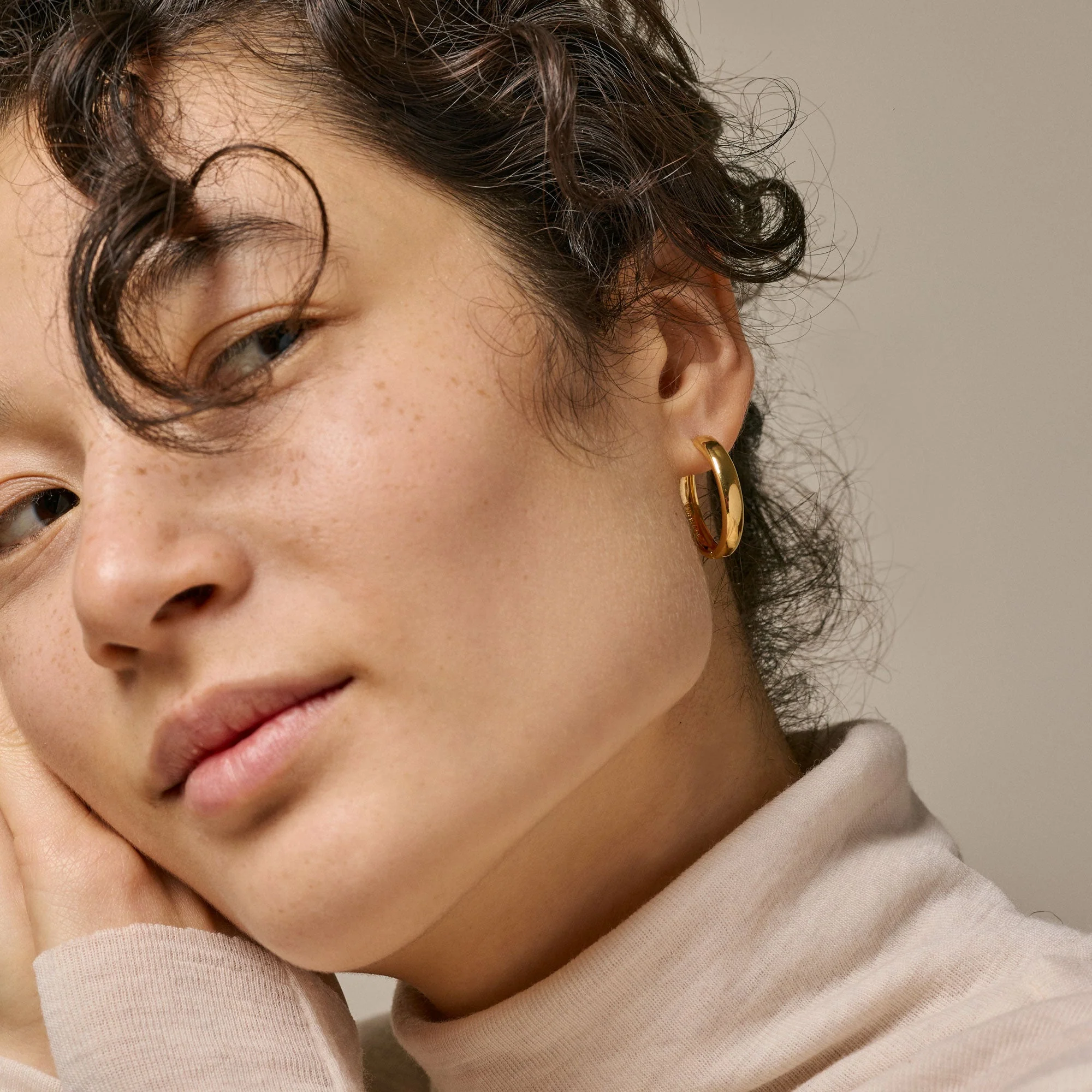 Classic Wide 25 Mm Earrings Gold - Image 2