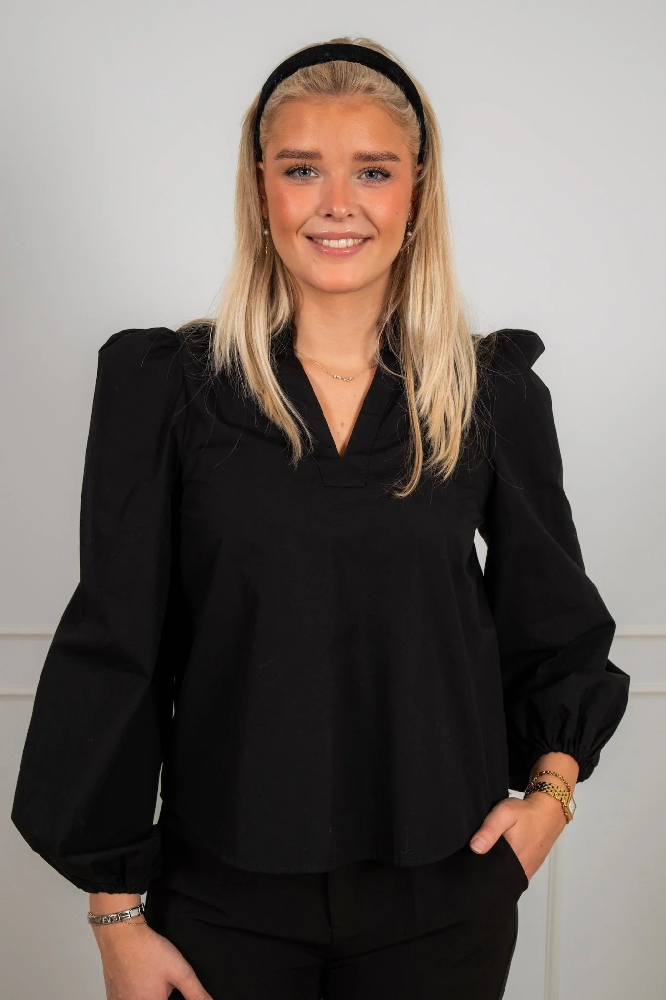 Infinity Blouse Black - Image 3