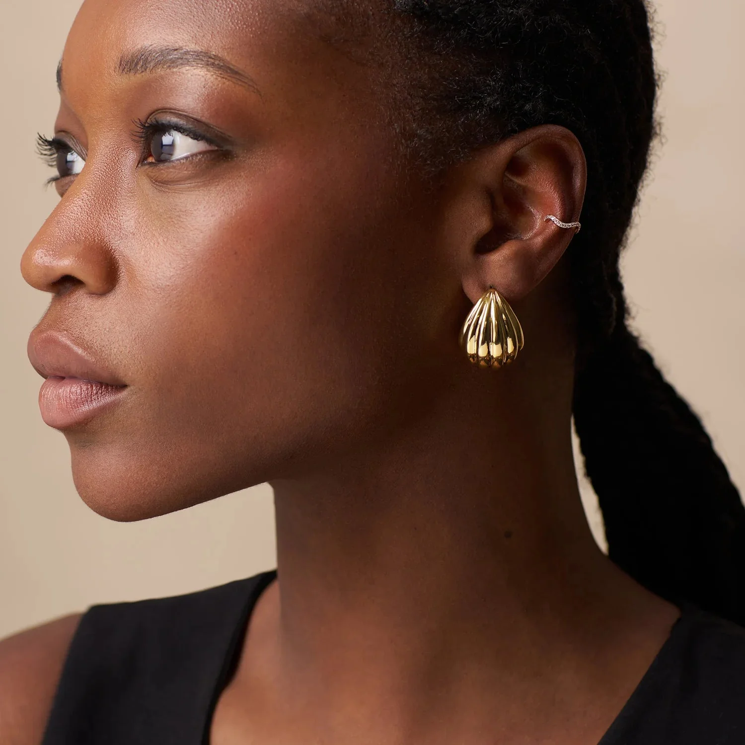 Statement Voluminous Curved Drop Earring Pale Gold - Image 2
