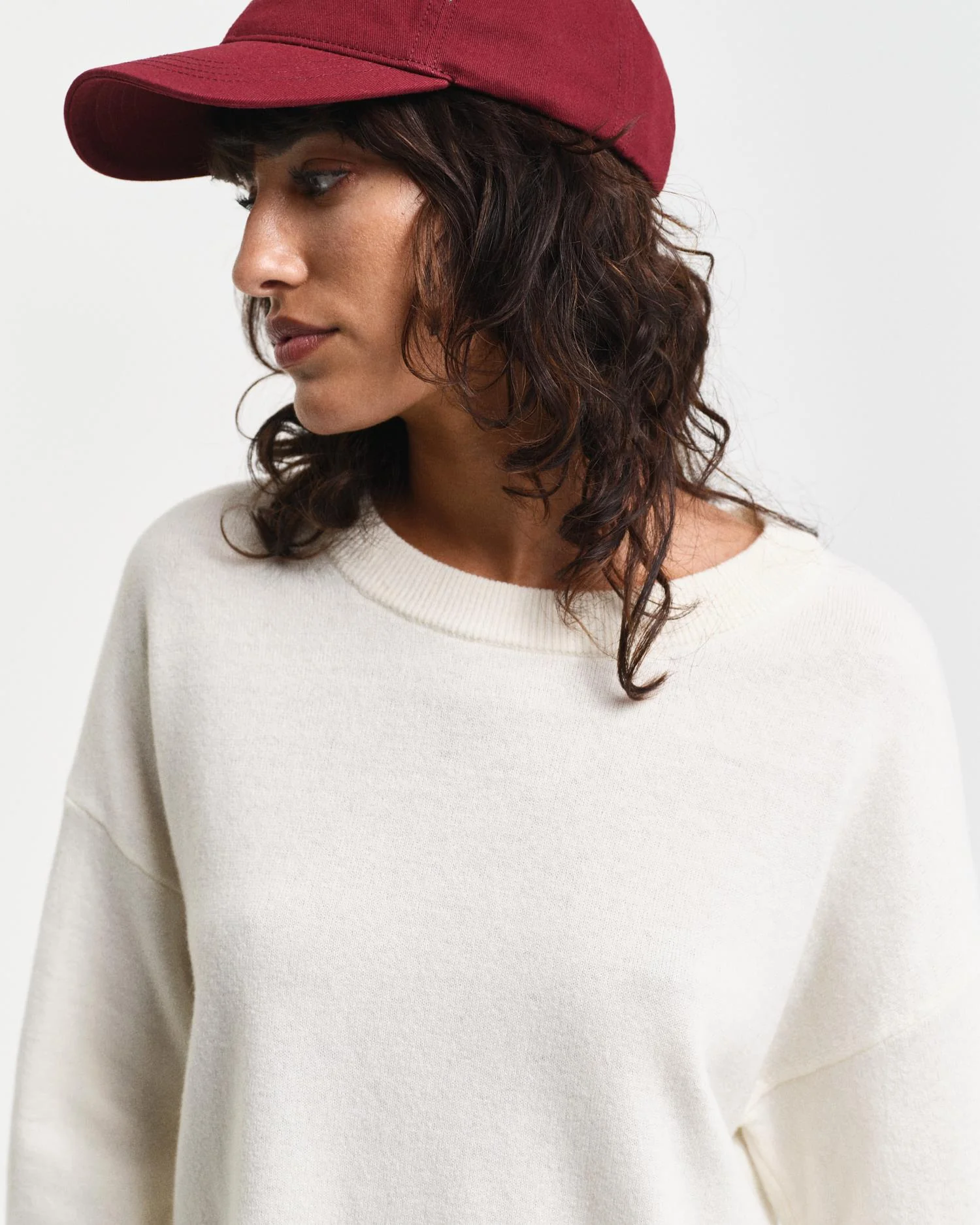 Superfine Lambswool Crew Neck Sweater Cream - Image 3