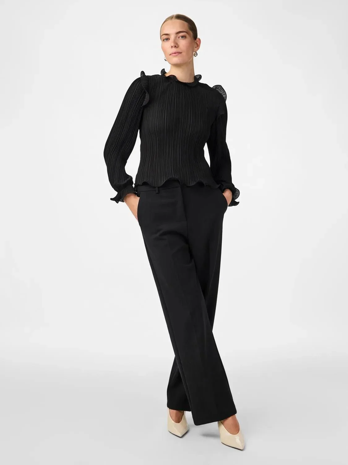 Yasphilina Ls High Neck Top Black - Image 2