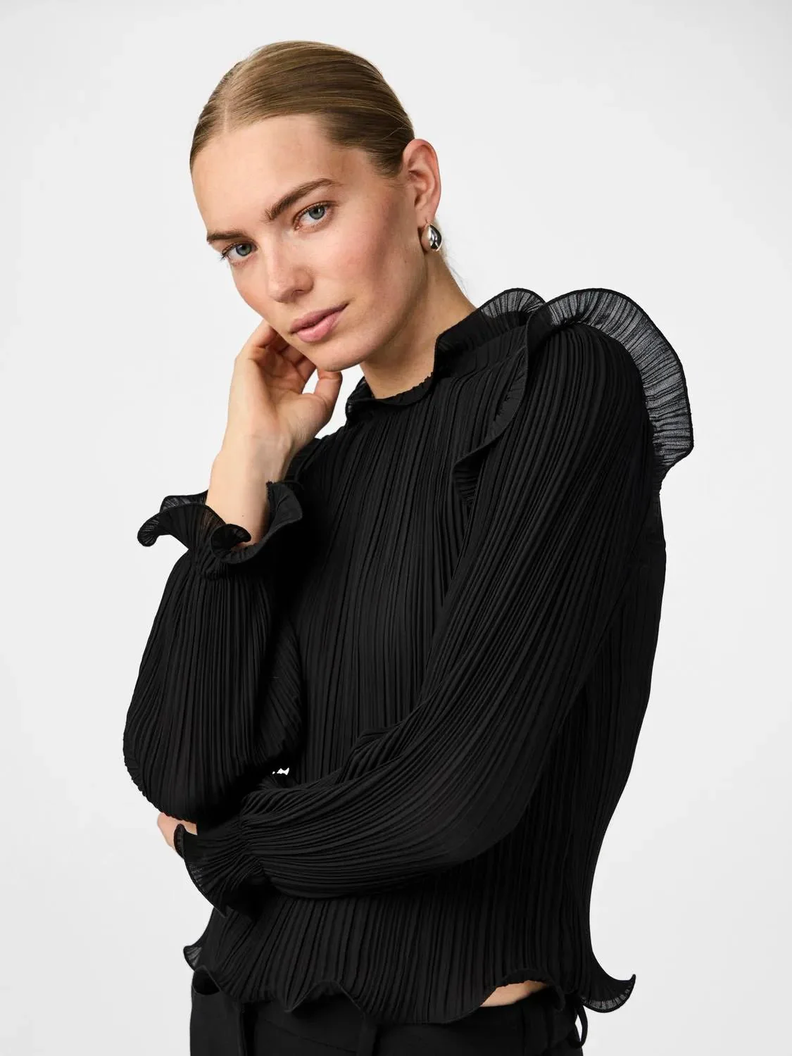 Yasphilina Ls High Neck Top Black - Image 3