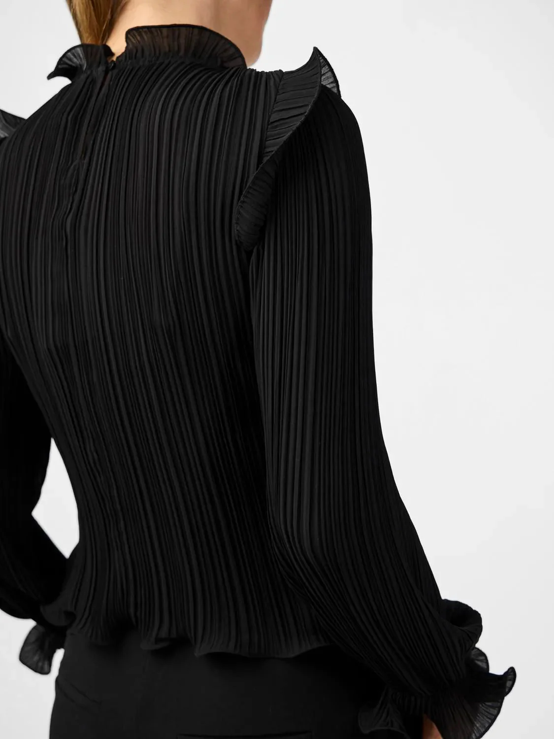 Yasphilina Ls High Neck Top Black - Image 5