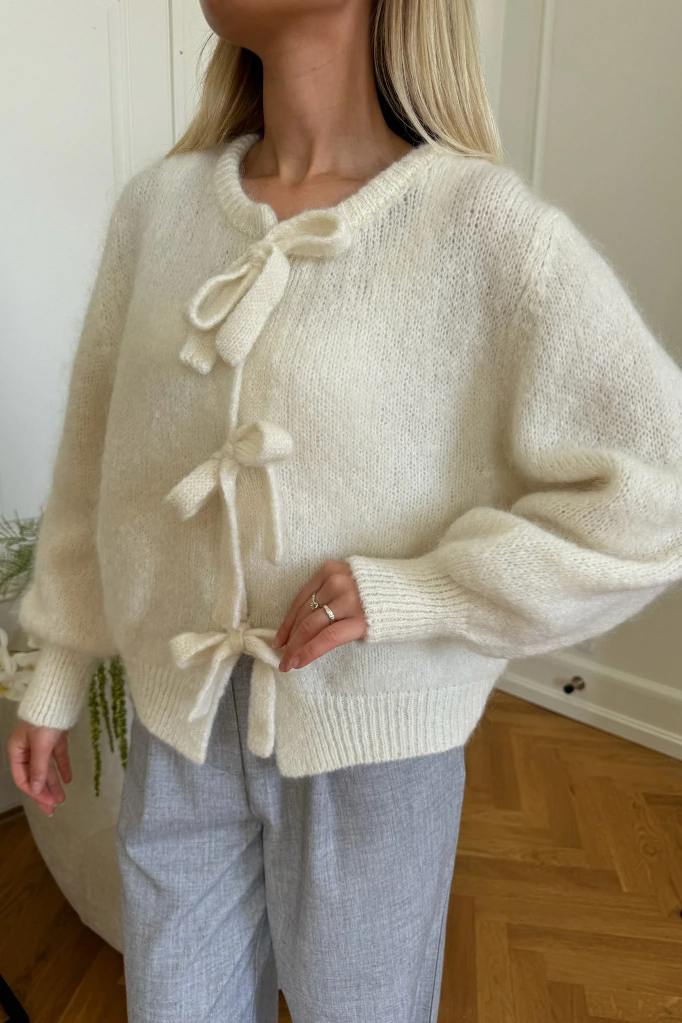 Bailey Bow Cardigan White - Image 5