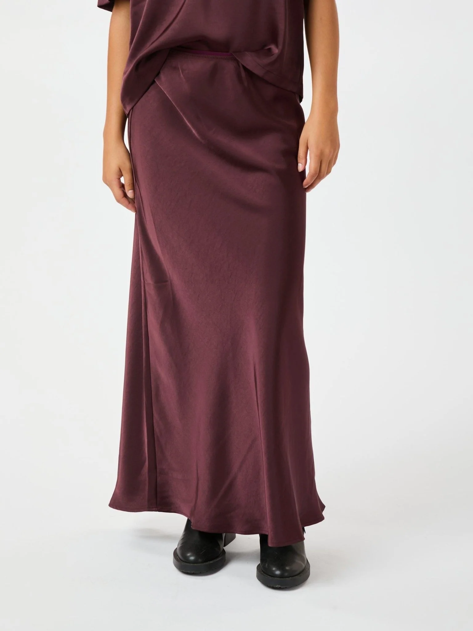 Vicky Heavy Sateen Skirt Burgundy - Image 10