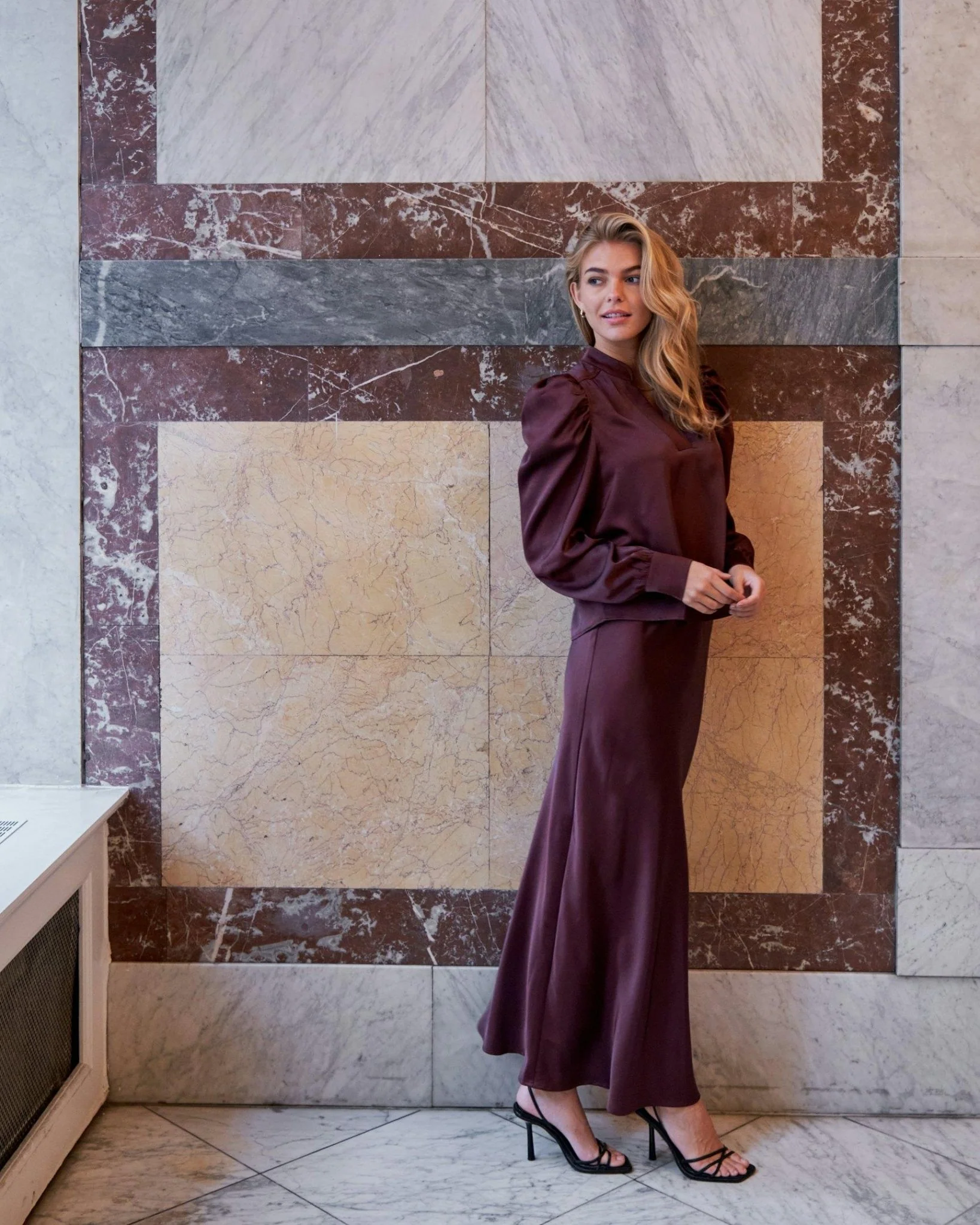 Vicky Heavy Sateen Skirt Burgundy - Image 7