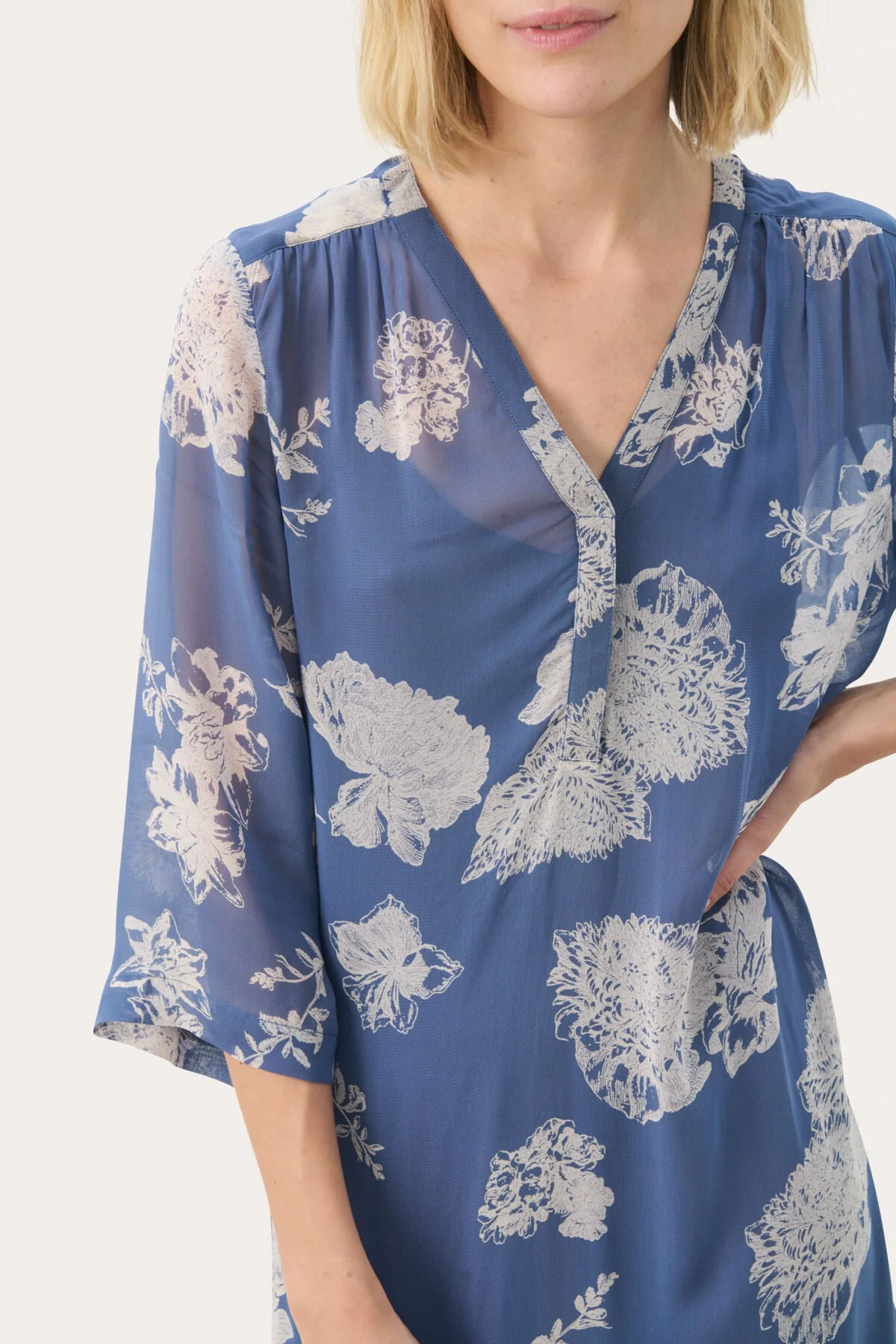 Beritpw Dress Oceana Stunning Flower - Image 3