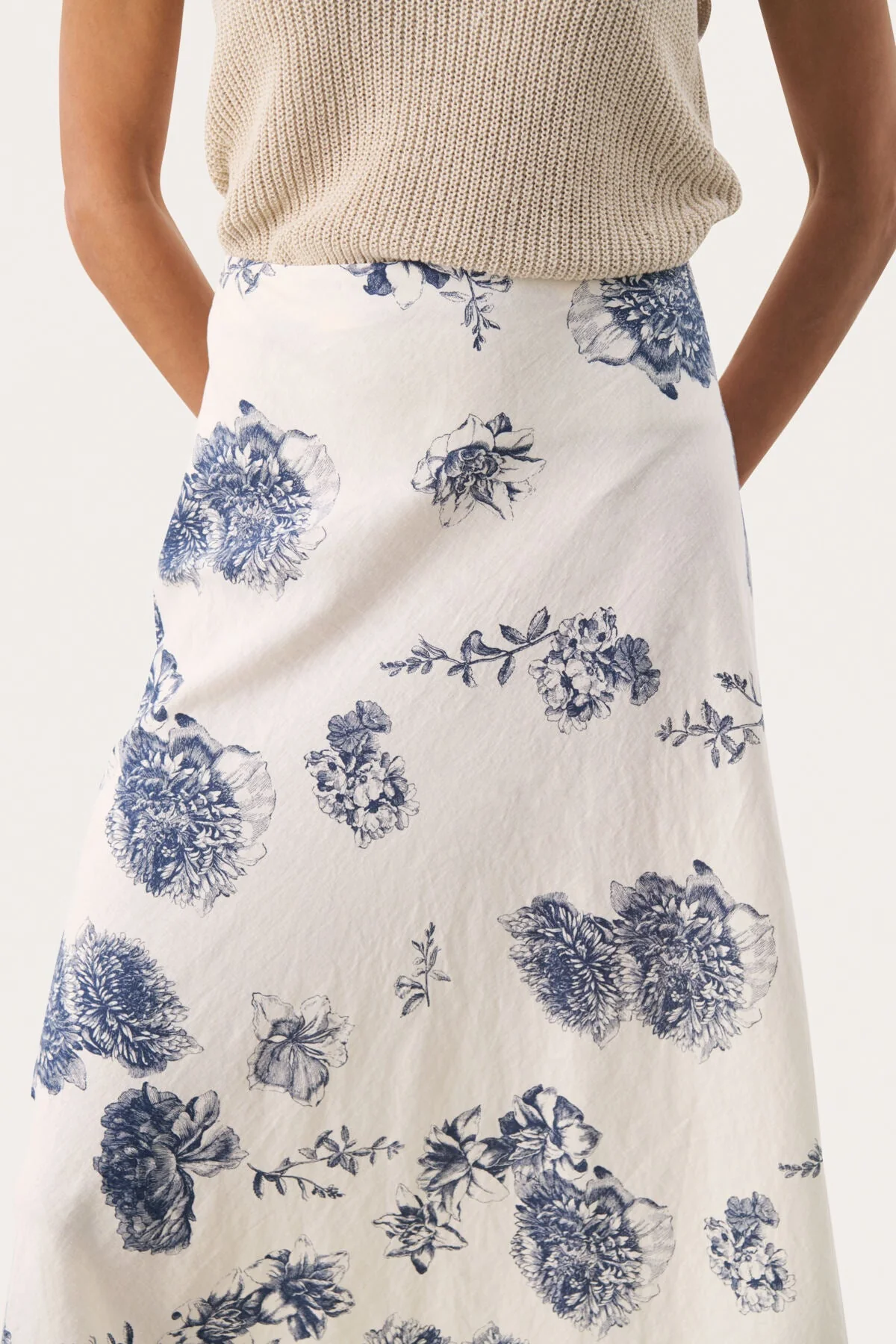 Nittaspw Skirt Oceana Stunning Flower Print - Image 4