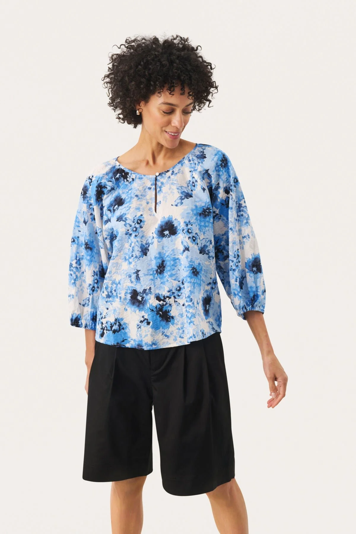 Radunipw Blouse Marina Scattered Flower - Image 2
