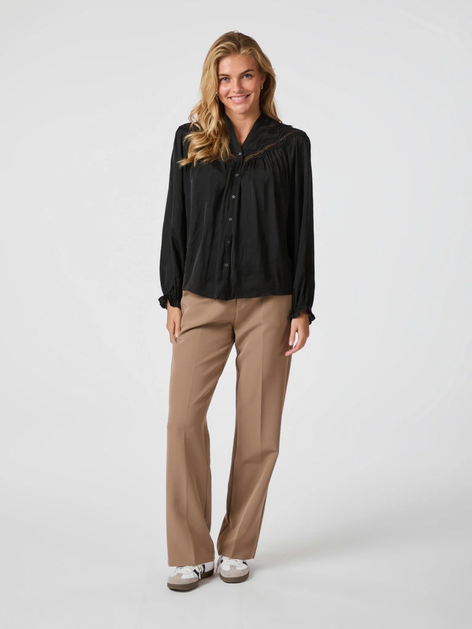 Minnie Deco Blouse Black - Image 2