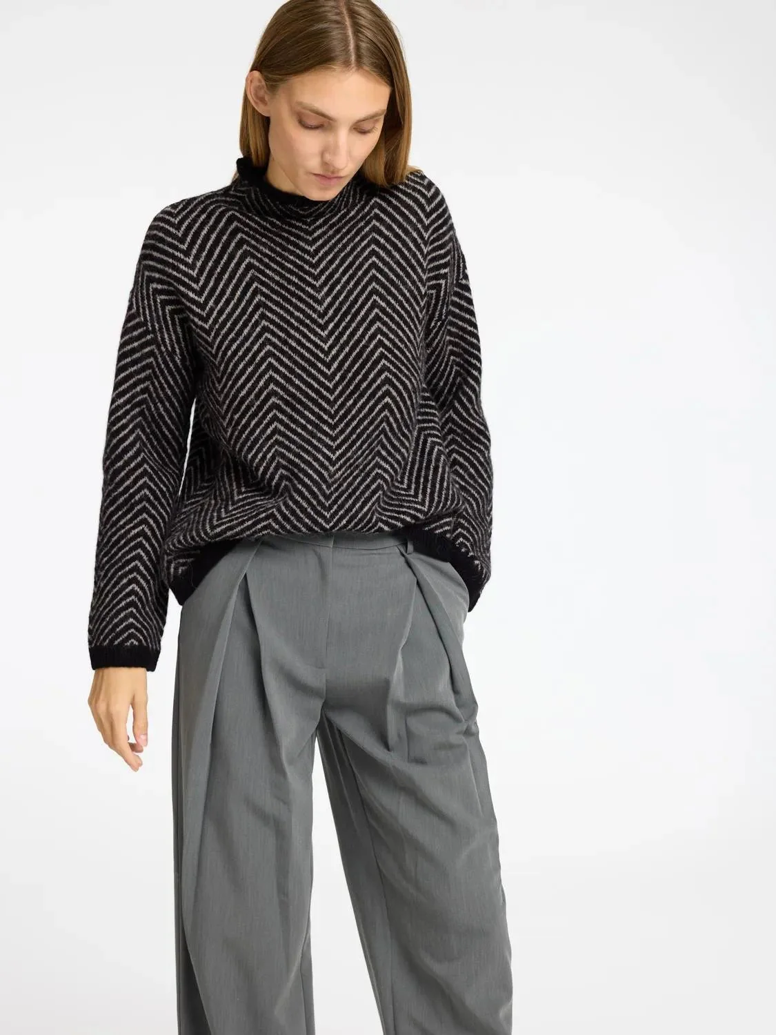 Lulu Ls Herringbone Knit High Neck Black Birch - Image 4