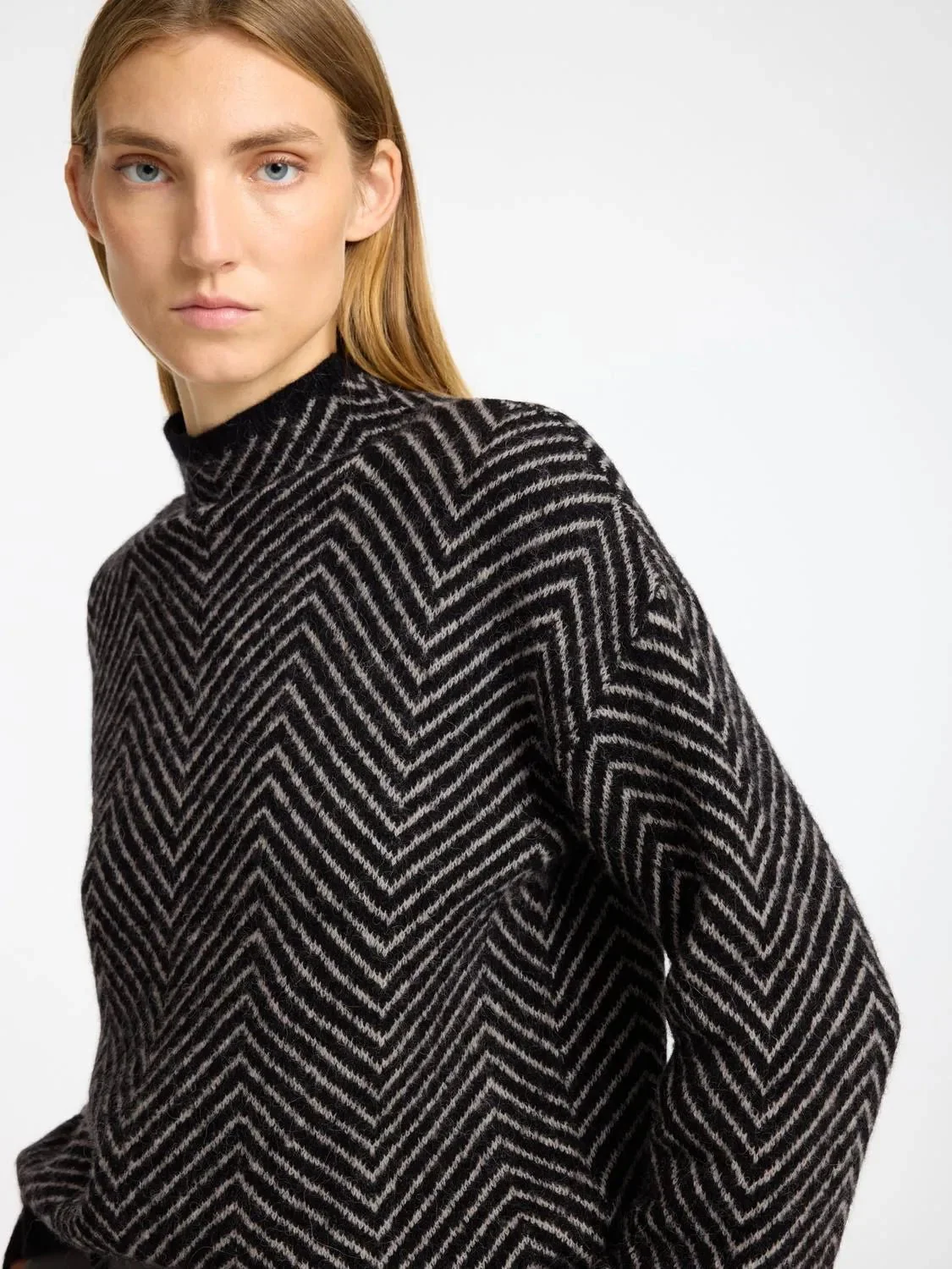 Lulu Ls Herringbone Knit High Neck Black Birch - Image 7