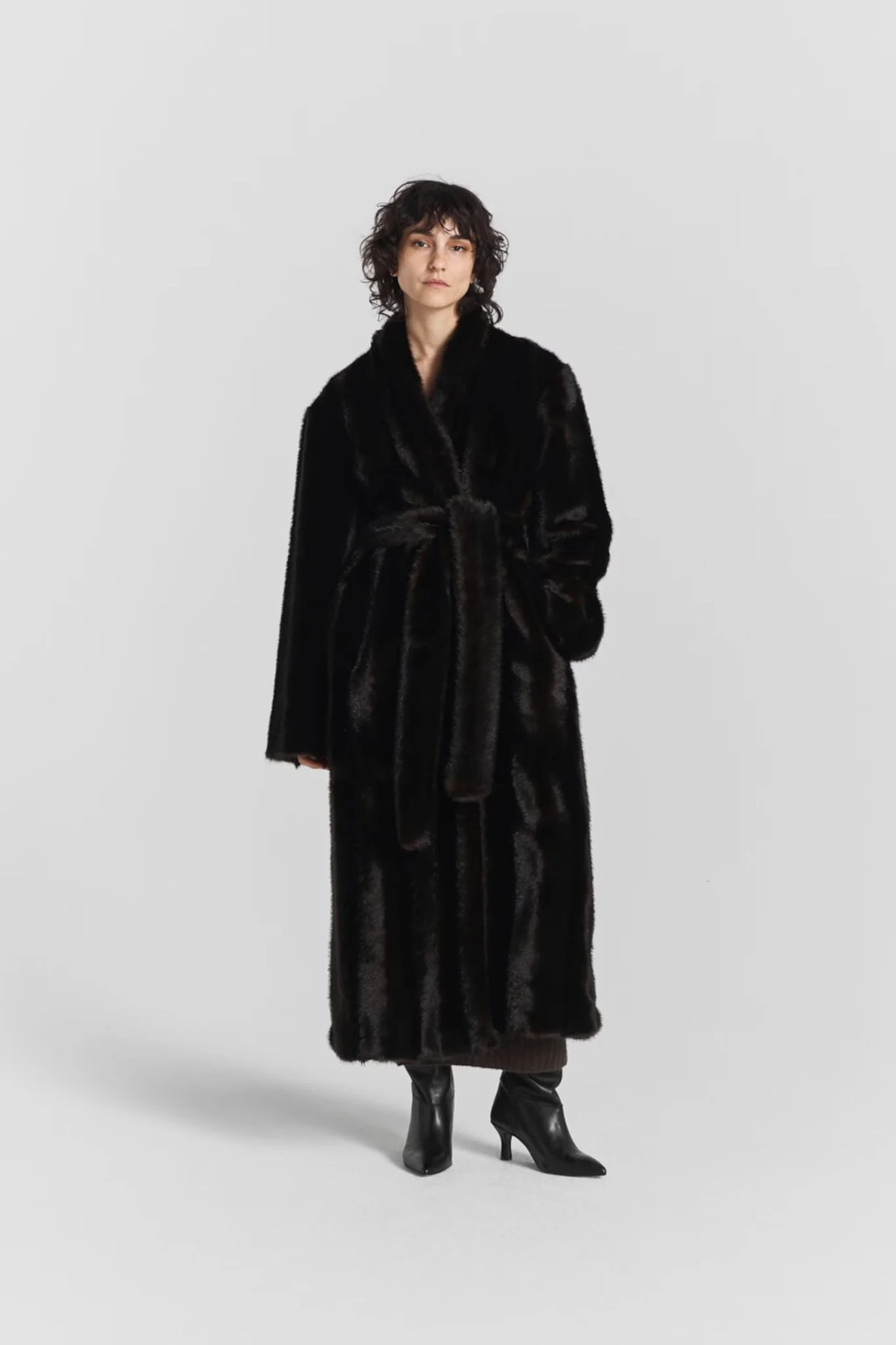 Vaujany Faux Fur Maxi Coat Rich Brown - Image 4