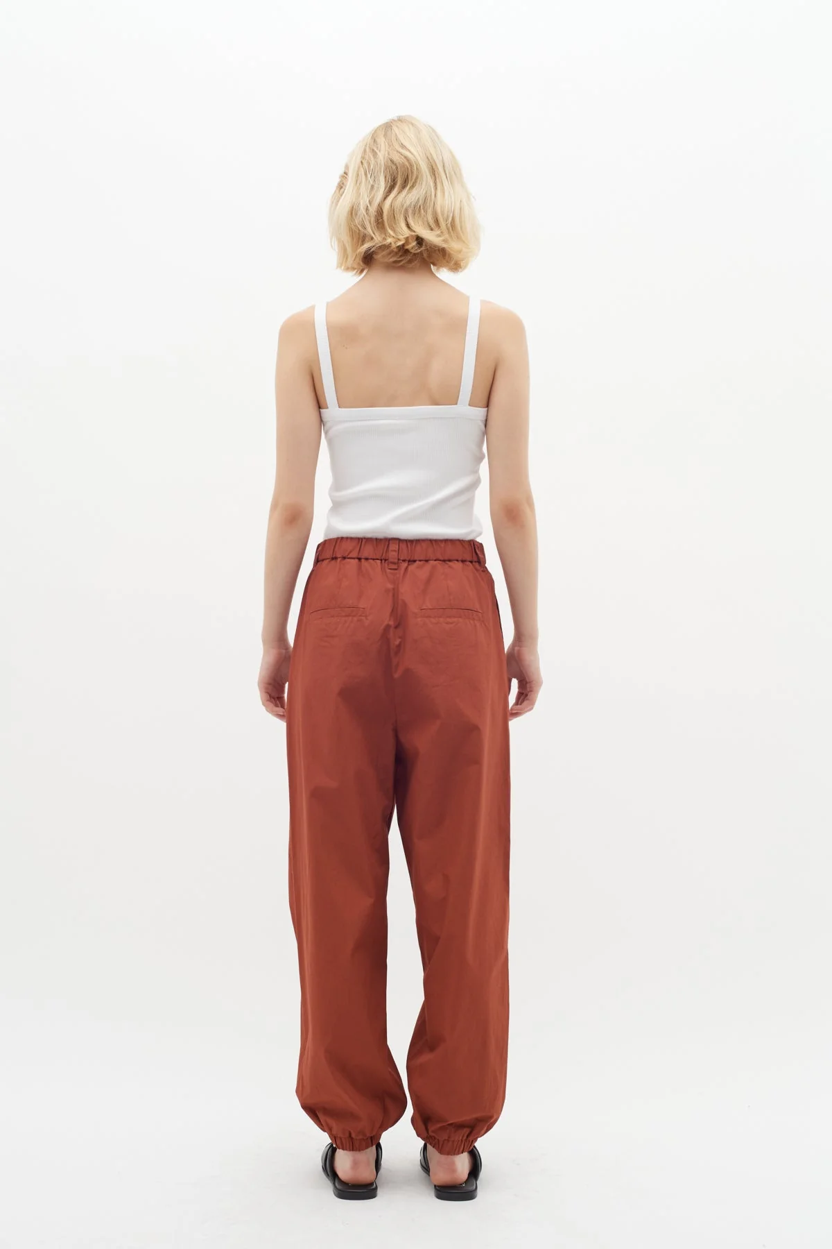 Dagnaiw V-Top Pure White - Image 5