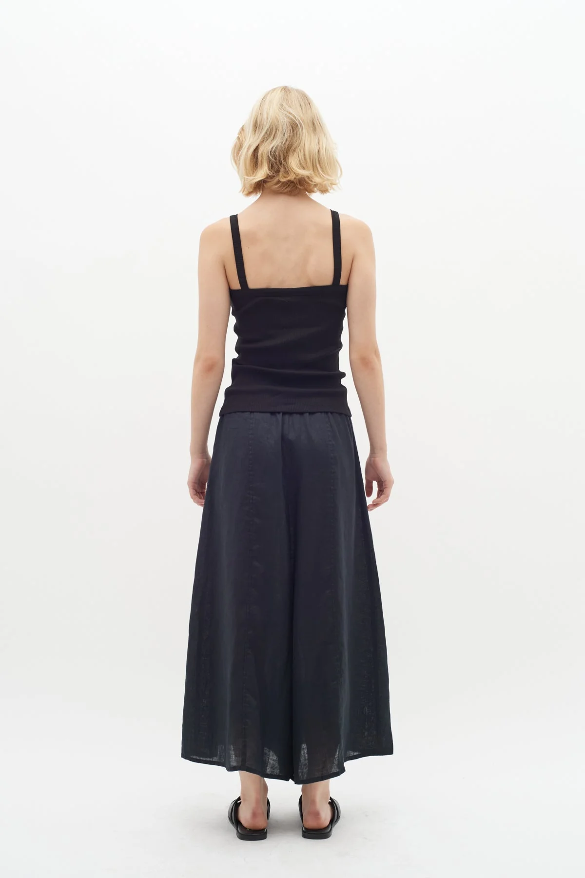 Dagnaiw V-Top Black - Image 8