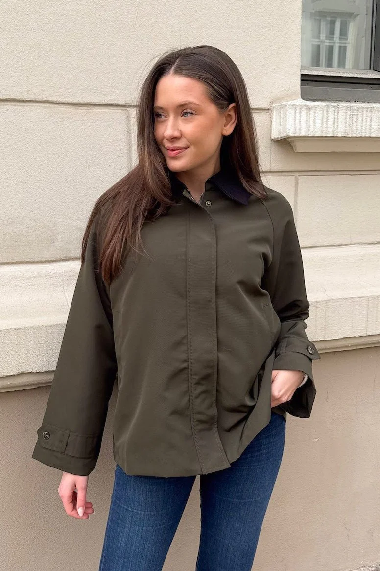 Gatbi Clean Jacket Dark Green - Image 11